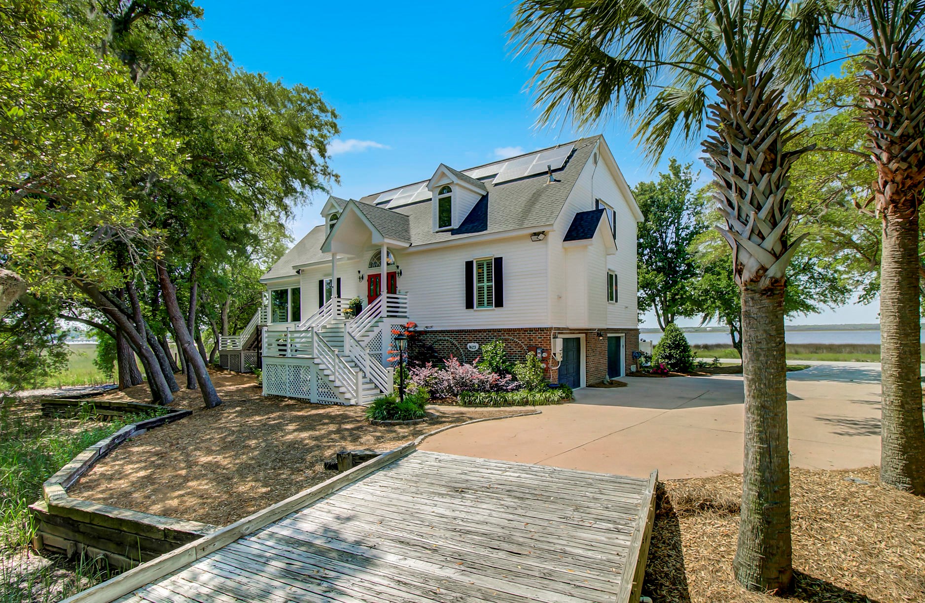 1623 Nemours Dr, Charleston, SC 29407-7626