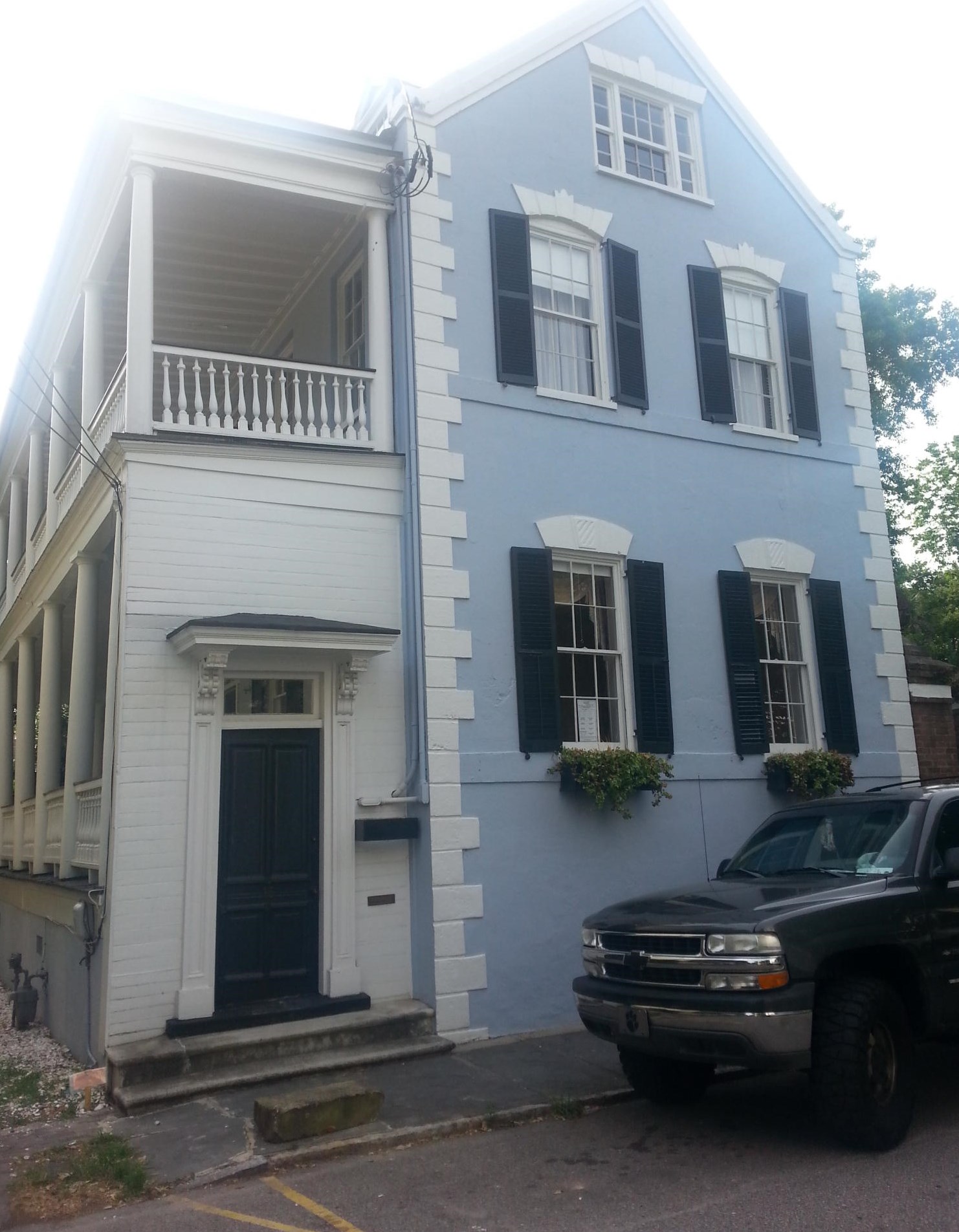 15 Limehouse St, Charleston SC  29401-2305 exterior