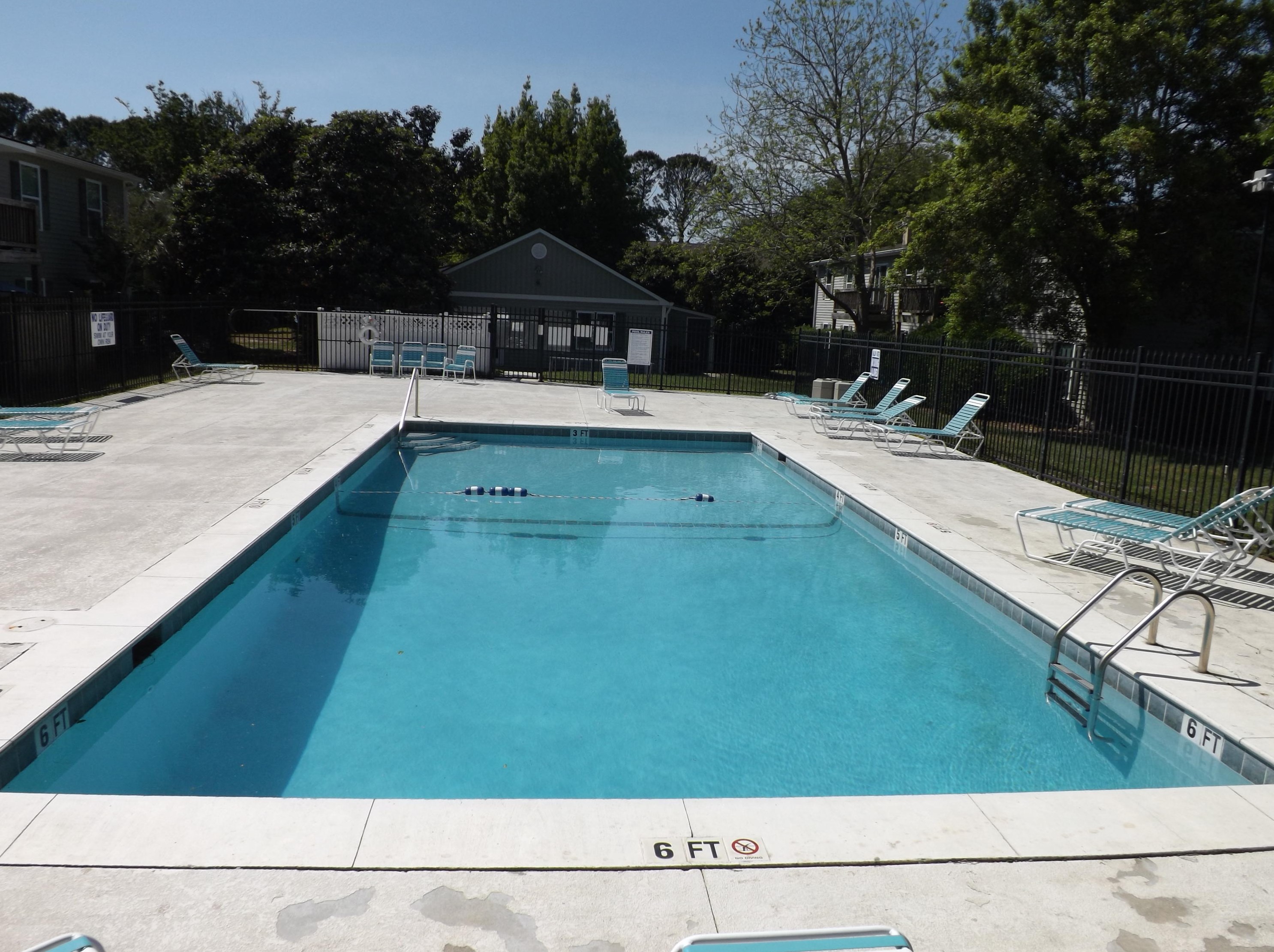 1402 Camp Rd, Charleston SC  29412-3732 exterior