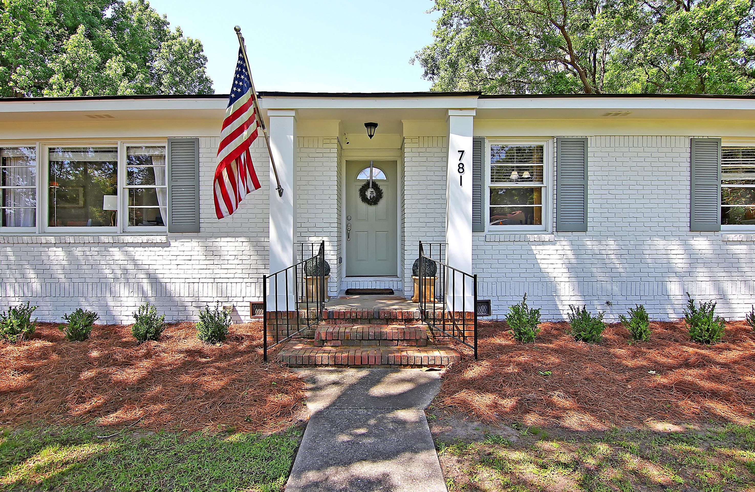 781 Jordan St, Charleston, SC 29412-3418