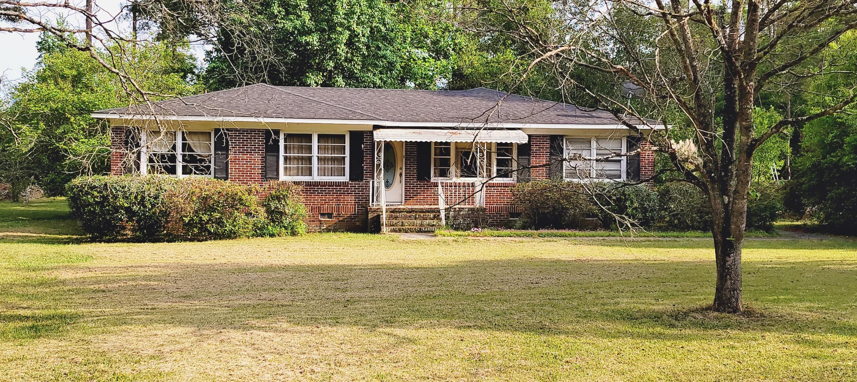 1191 Edward St, Branchville, SC 29432