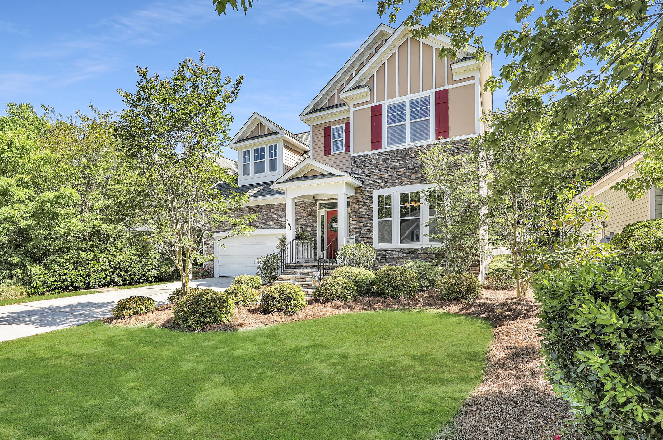 268 Carolinian Dr, Summerville, SC 29485-7854