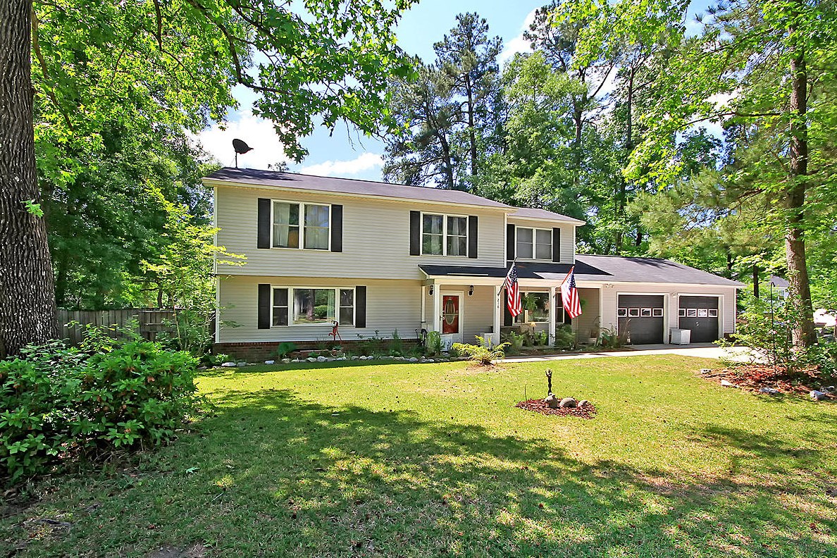 218 Towhee Dr, Summerville, SC 29485-7429