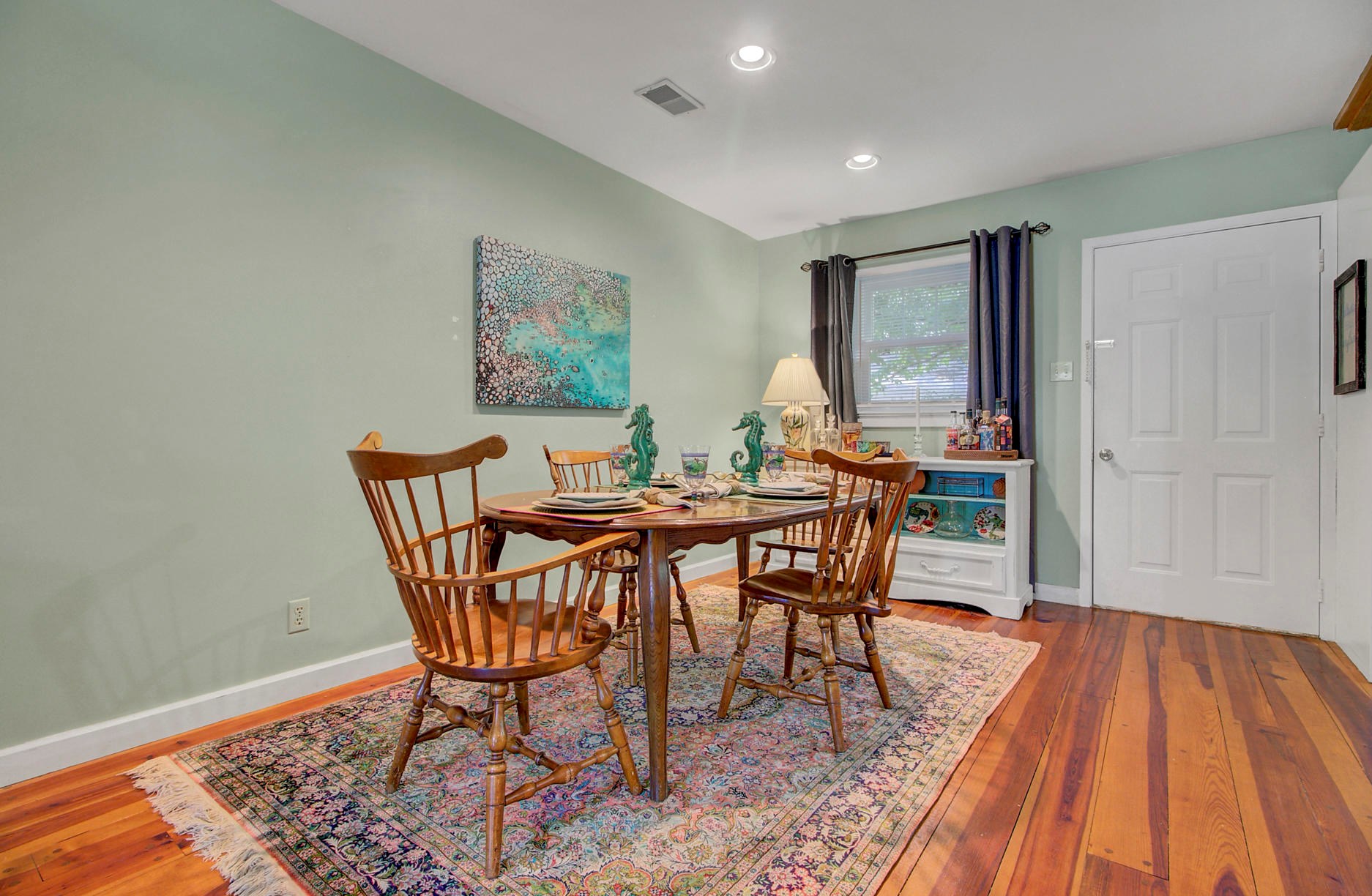 1706 Avalon Cir, Charleston SC  29407-3614 exterior