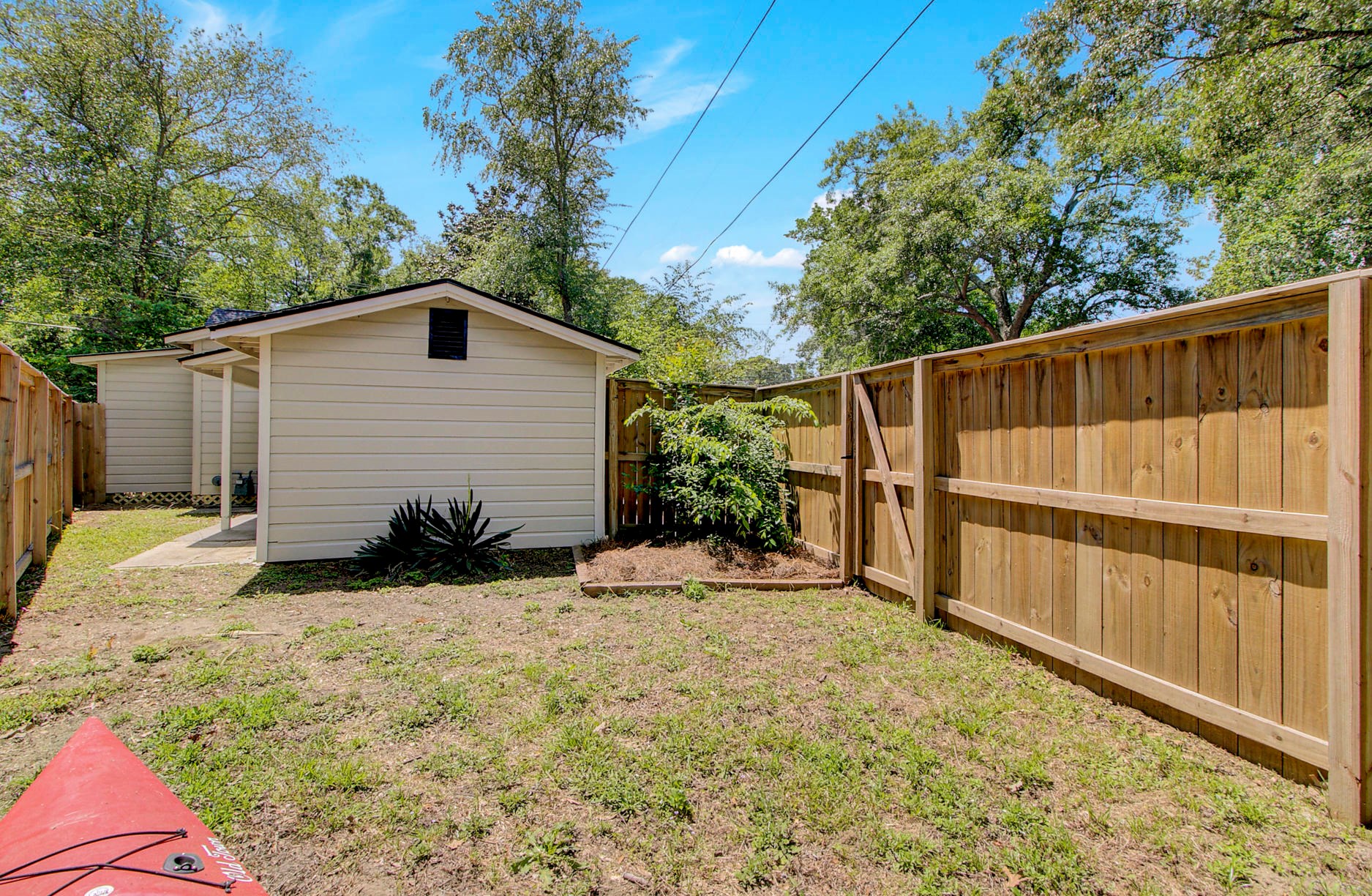 1706 Avalon Cir, Charleston SC  29407-3614 exterior