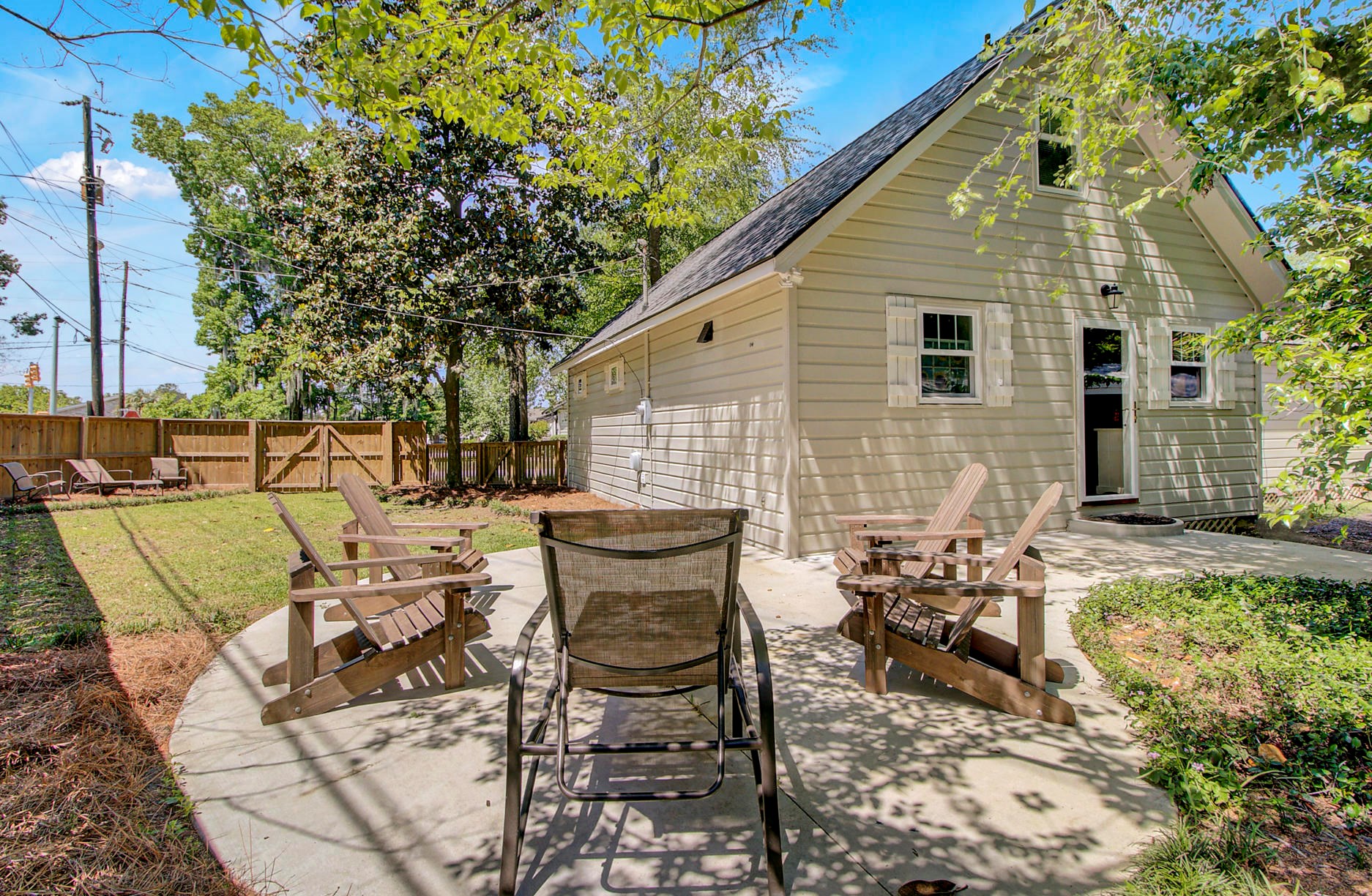 1706 Avalon Cir, Charleston SC  29407-3614 exterior
