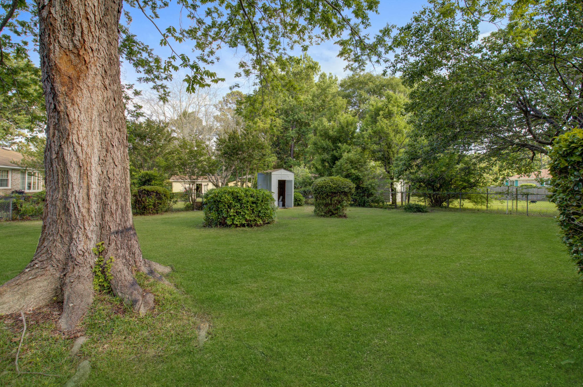 1378 Lenevar Dr, Charleston SC  29407-5117 exterior