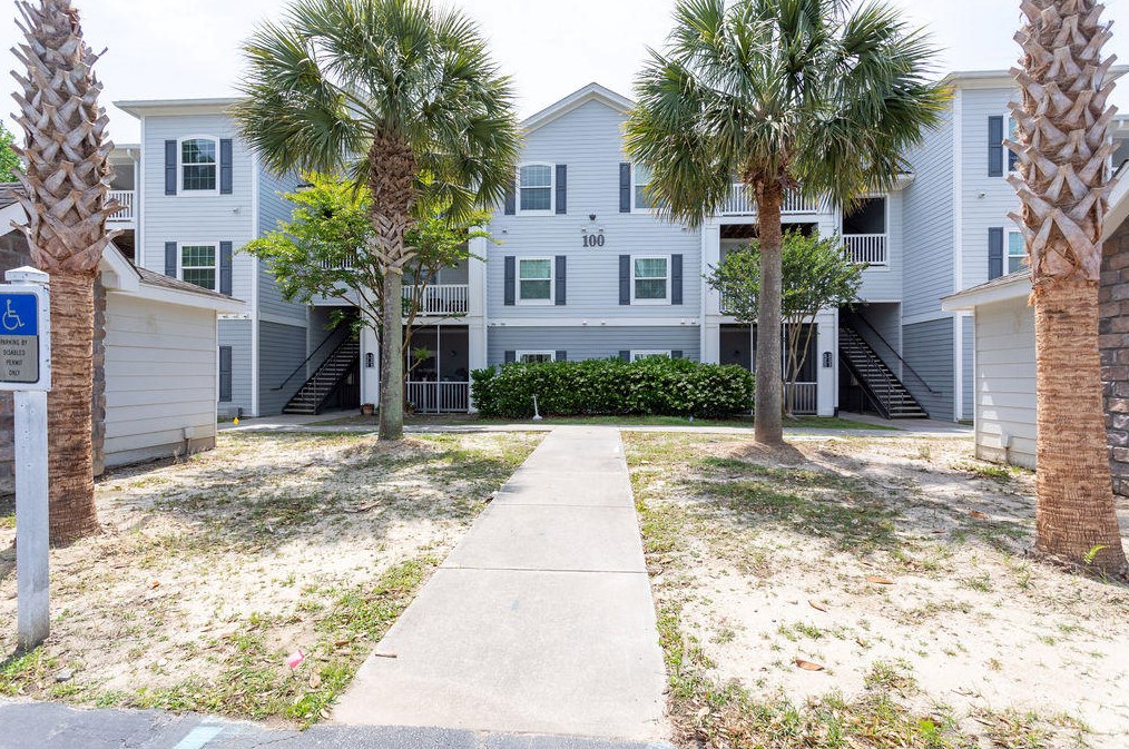 1300 Park West Blvd #110, Mount Pleasant, SC 29466