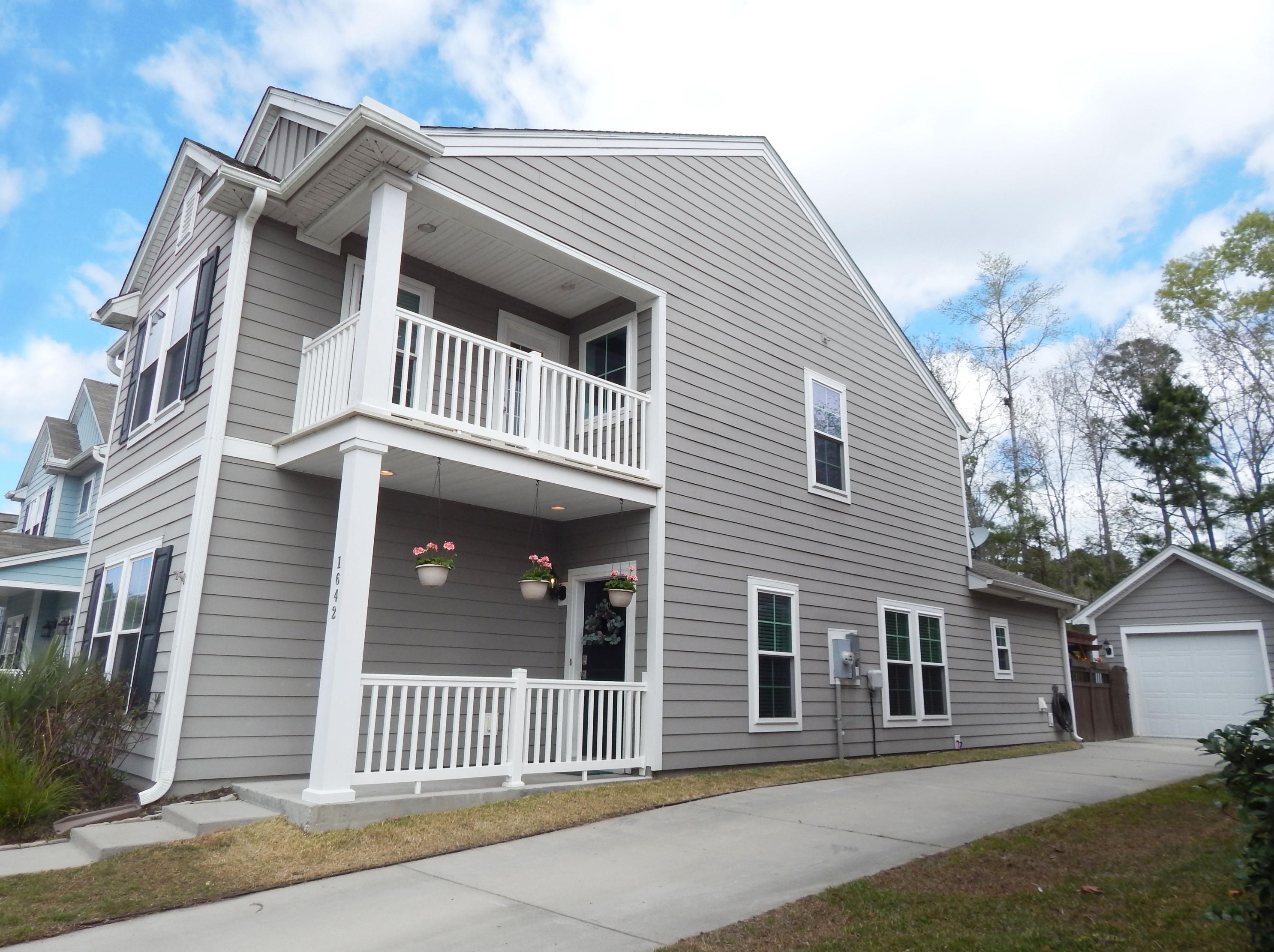 1642 Sparkleberry Ln, Johns Island, SC 29455