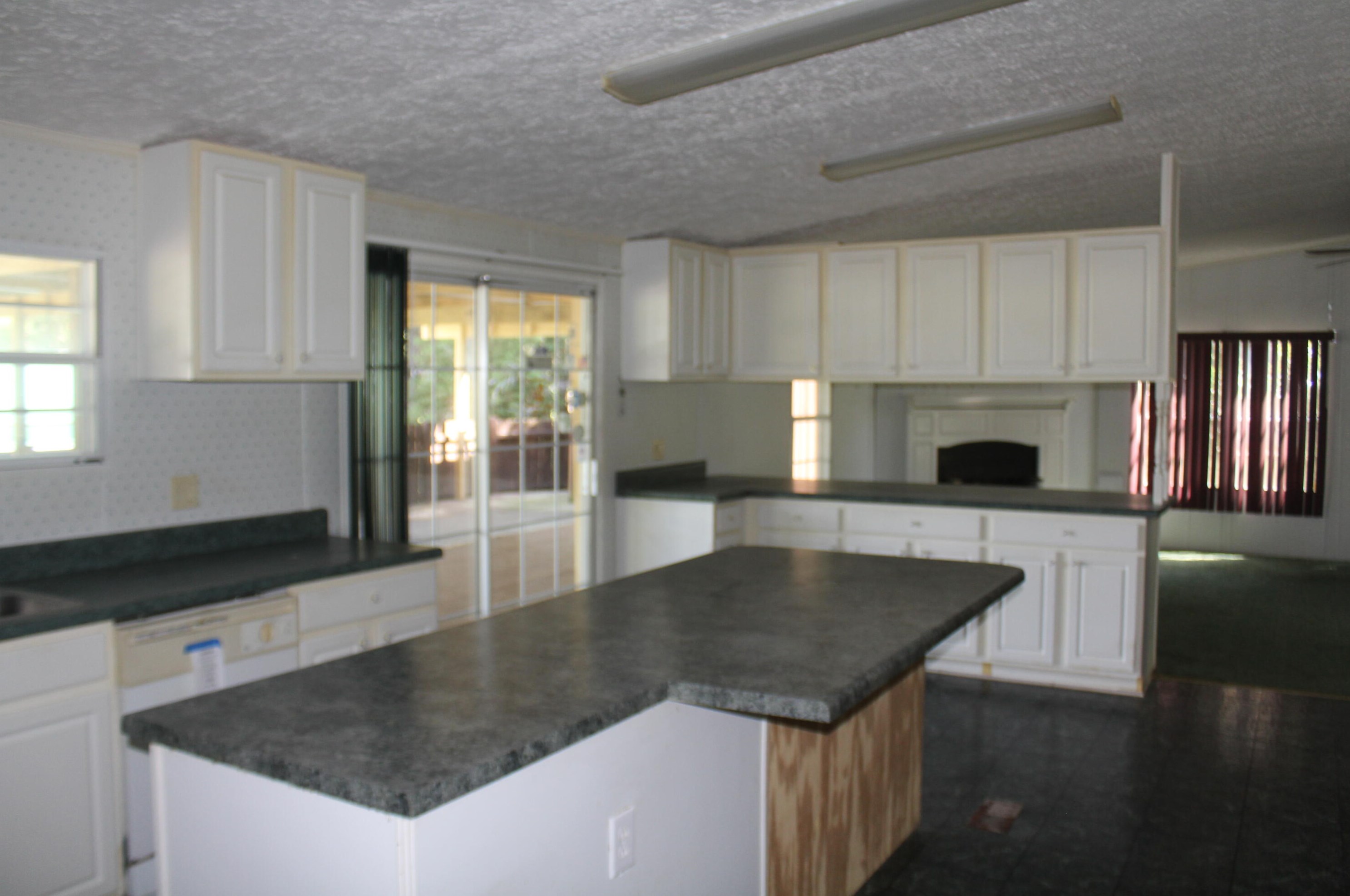 1096 Hiers Corner Rd, Walterboro SC  29488-5642 exterior
