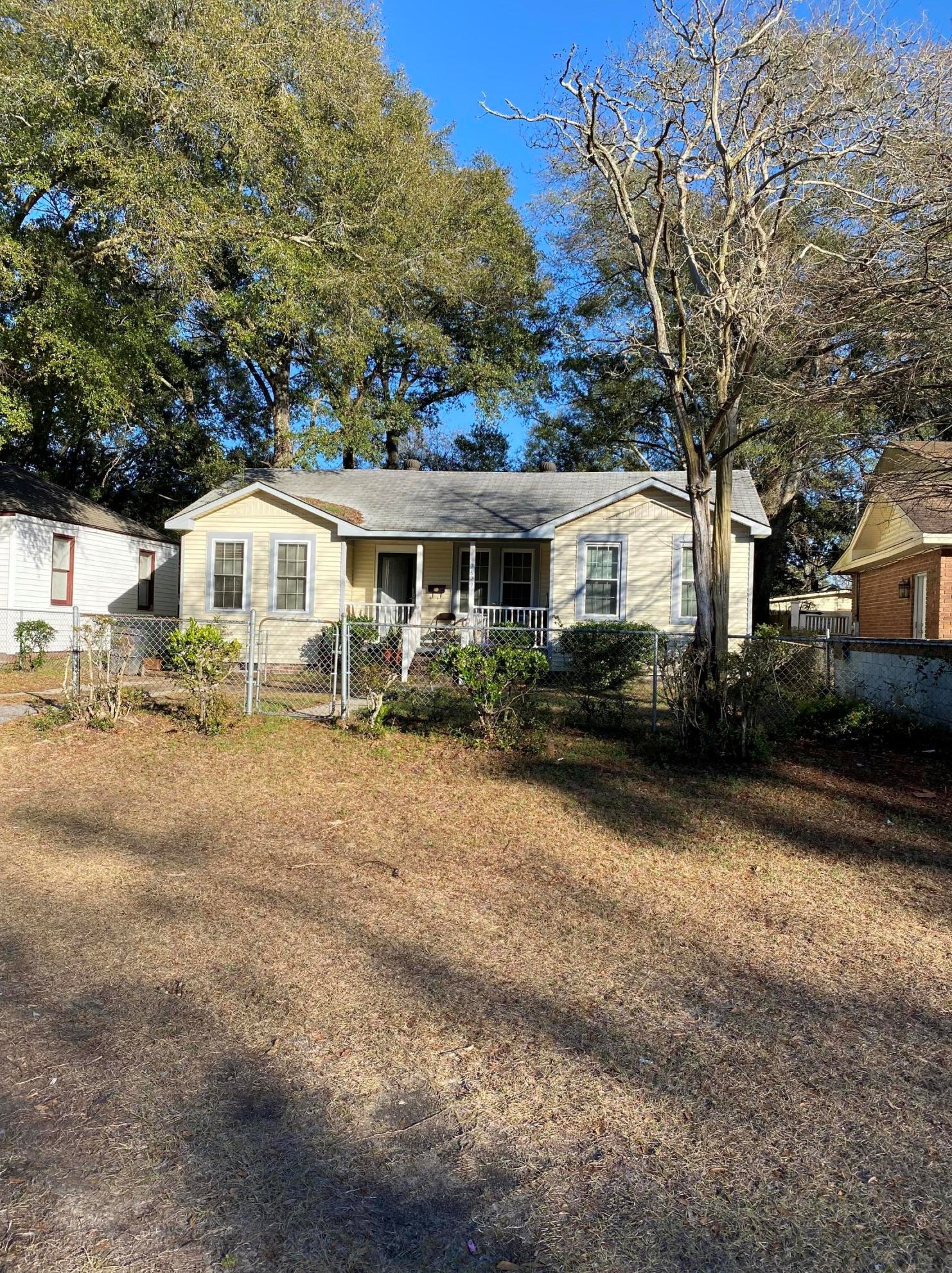 2629 S Allen Dr, Charleston, SC 29405