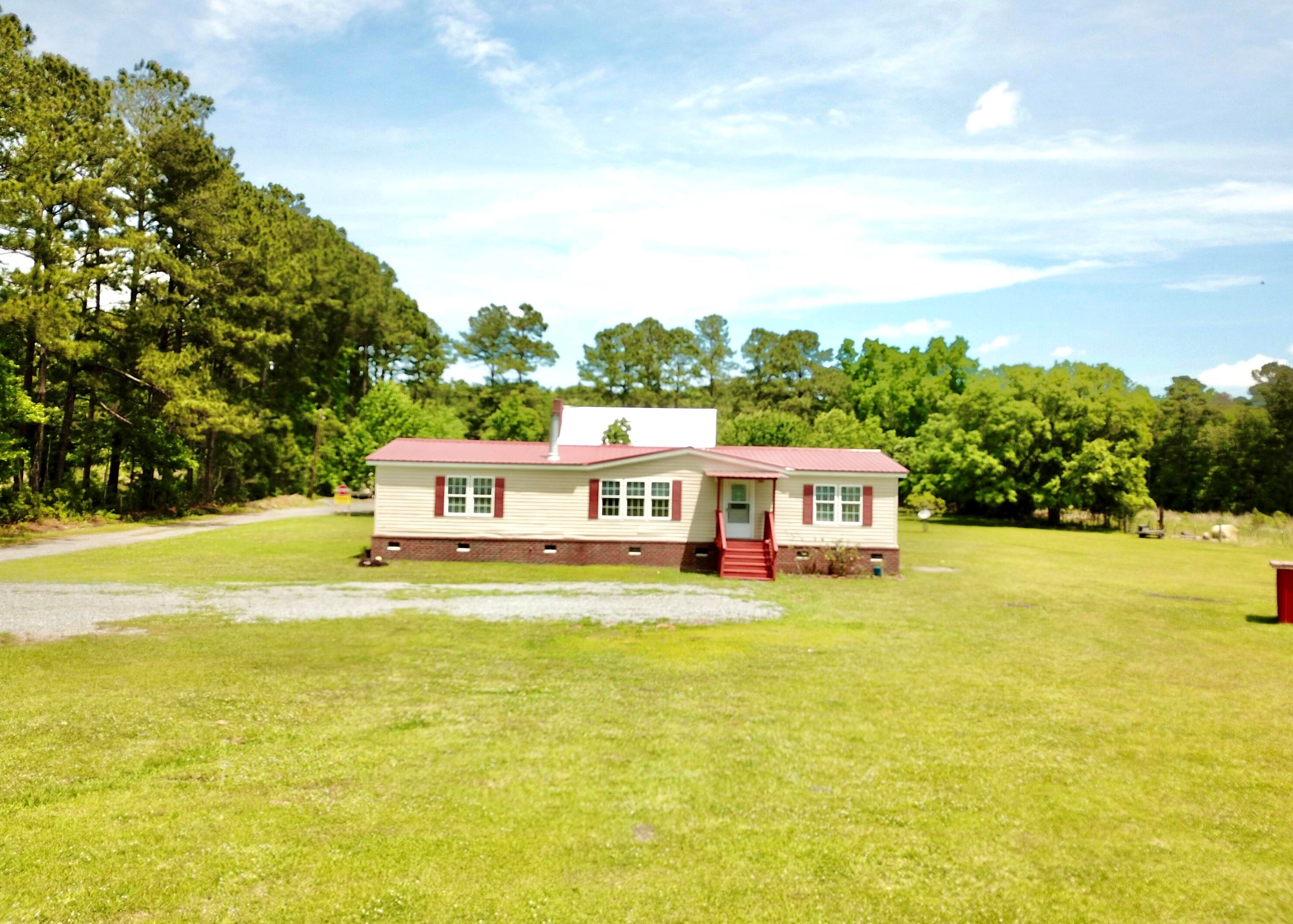 256 Skyland Ln, Moncks Corner SC  29461-7547 exterior