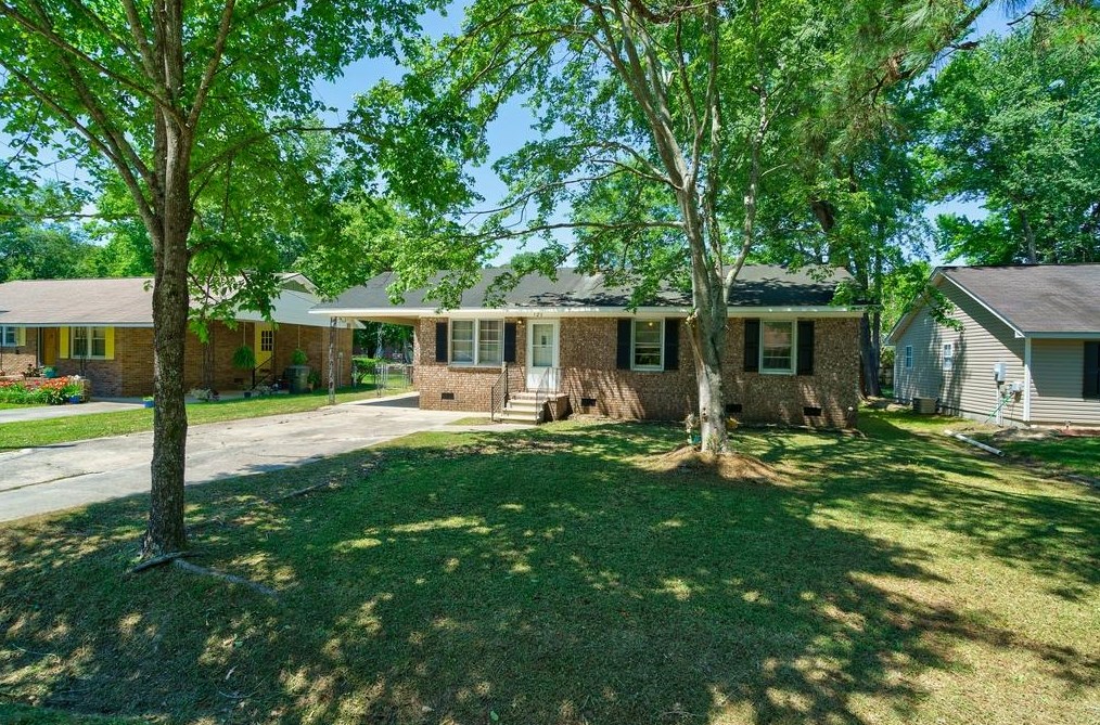 127 Englewood Rd, Charleston, SC 29445-3408