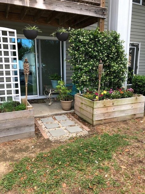 1402 Camp Rd, Charleston SC  29412-3732 exterior
