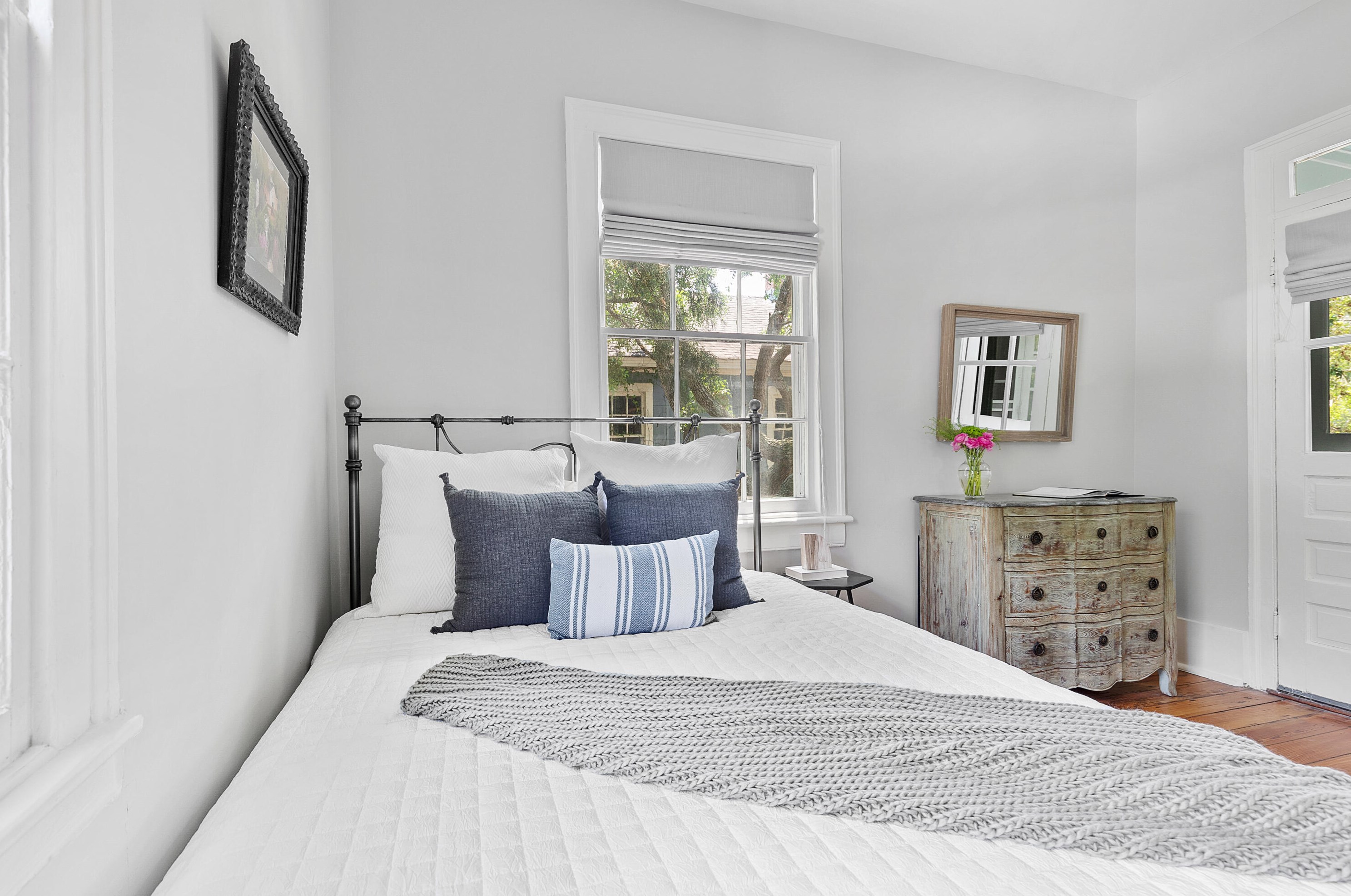 8 Gadsden St, Charleston SC 29401-1205 exterior