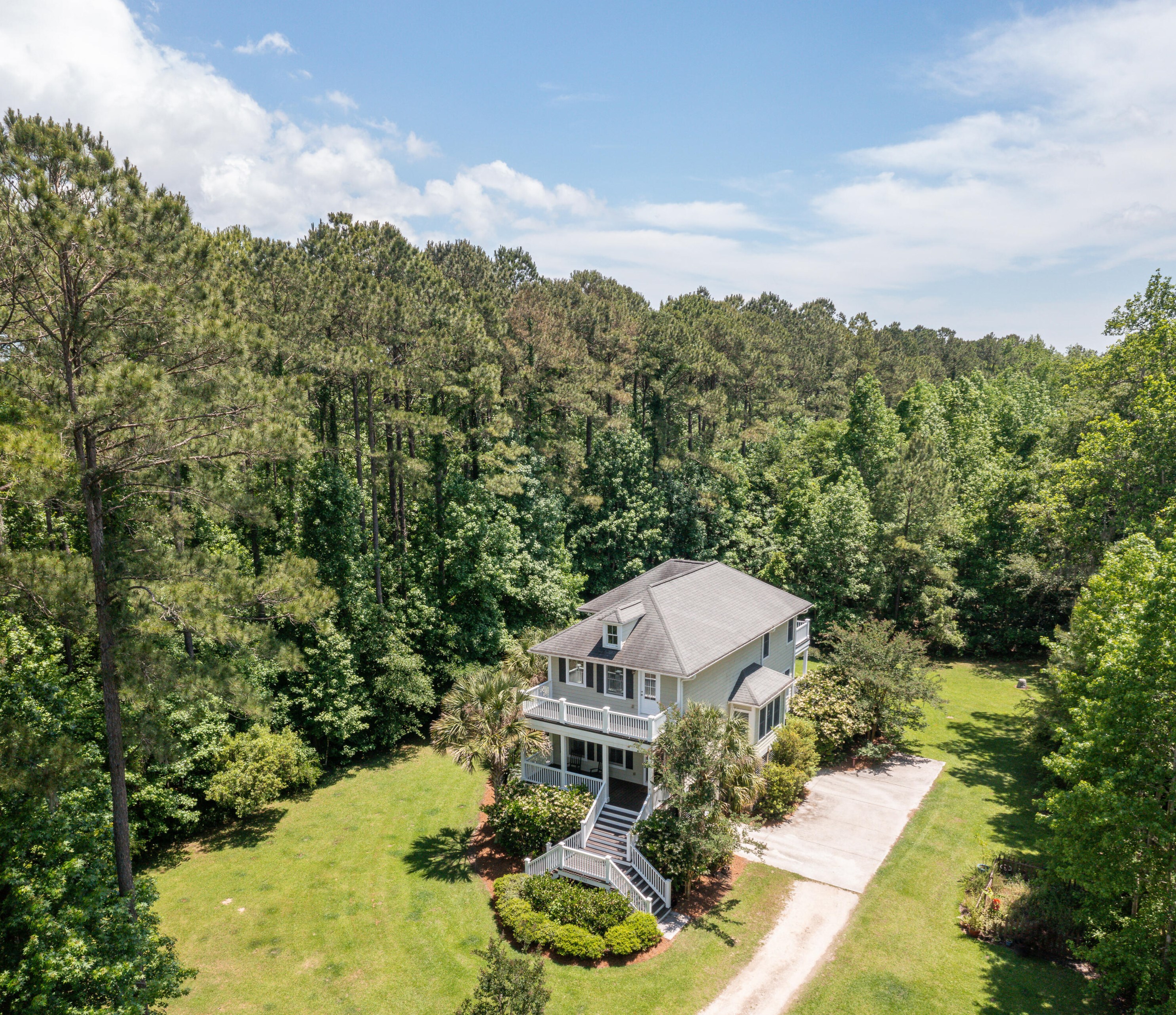 5951 Joseph Blake Ln, Wadmalaw Is, SC 29487