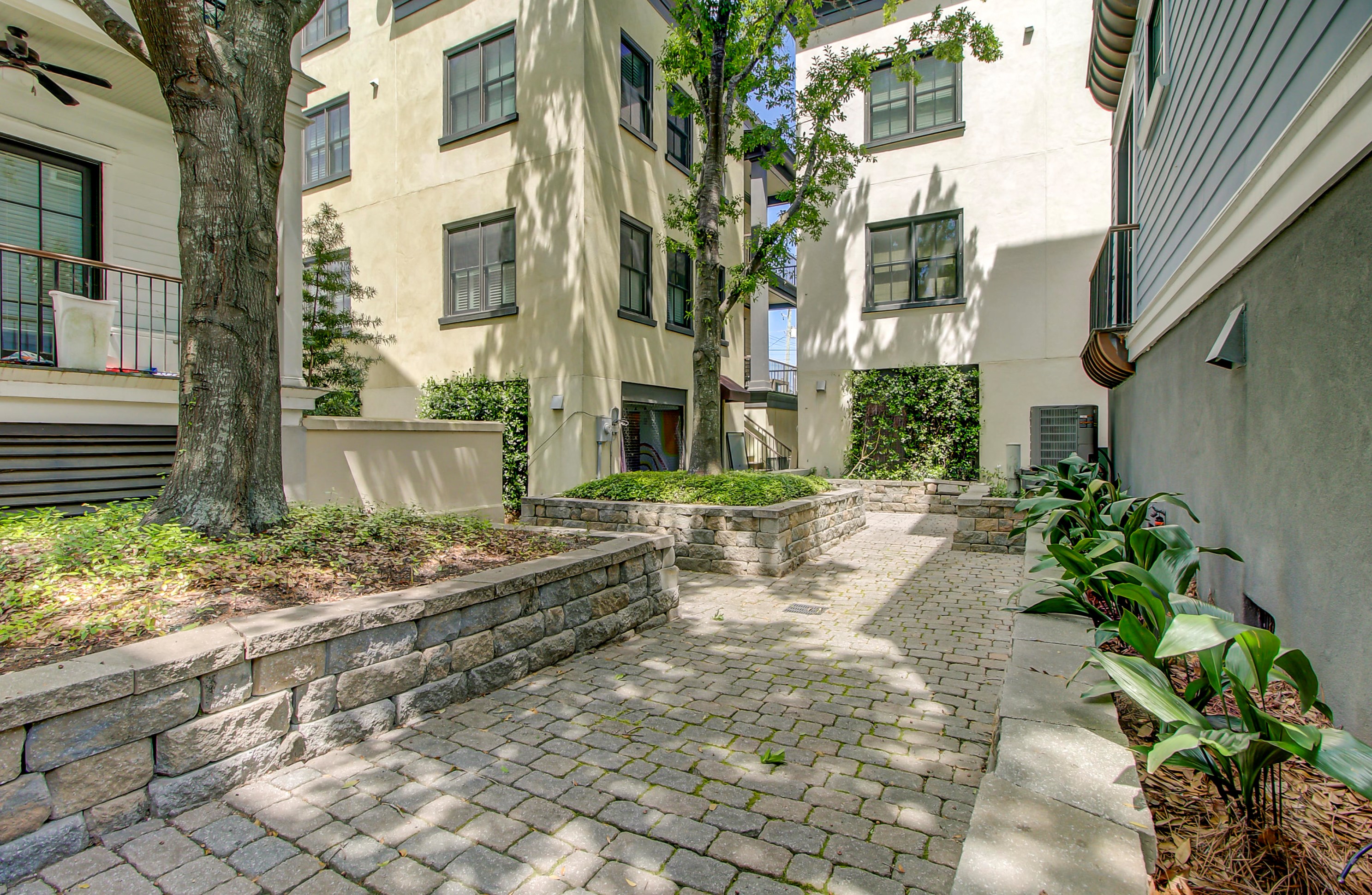 18 Corinne St, Charleston SC 29403-6191 exterior