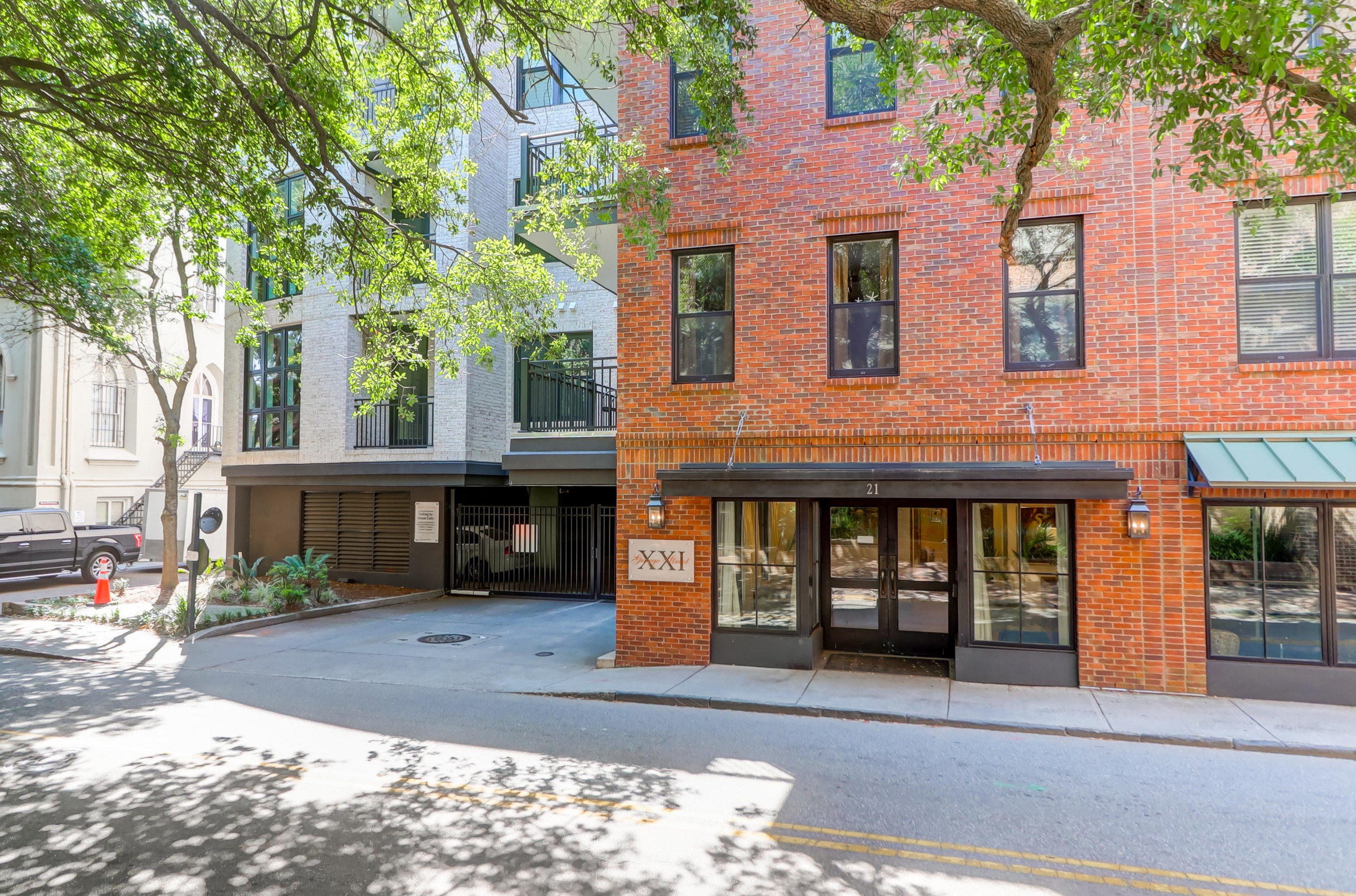 21 George St, Charleston, SC 29401-1433