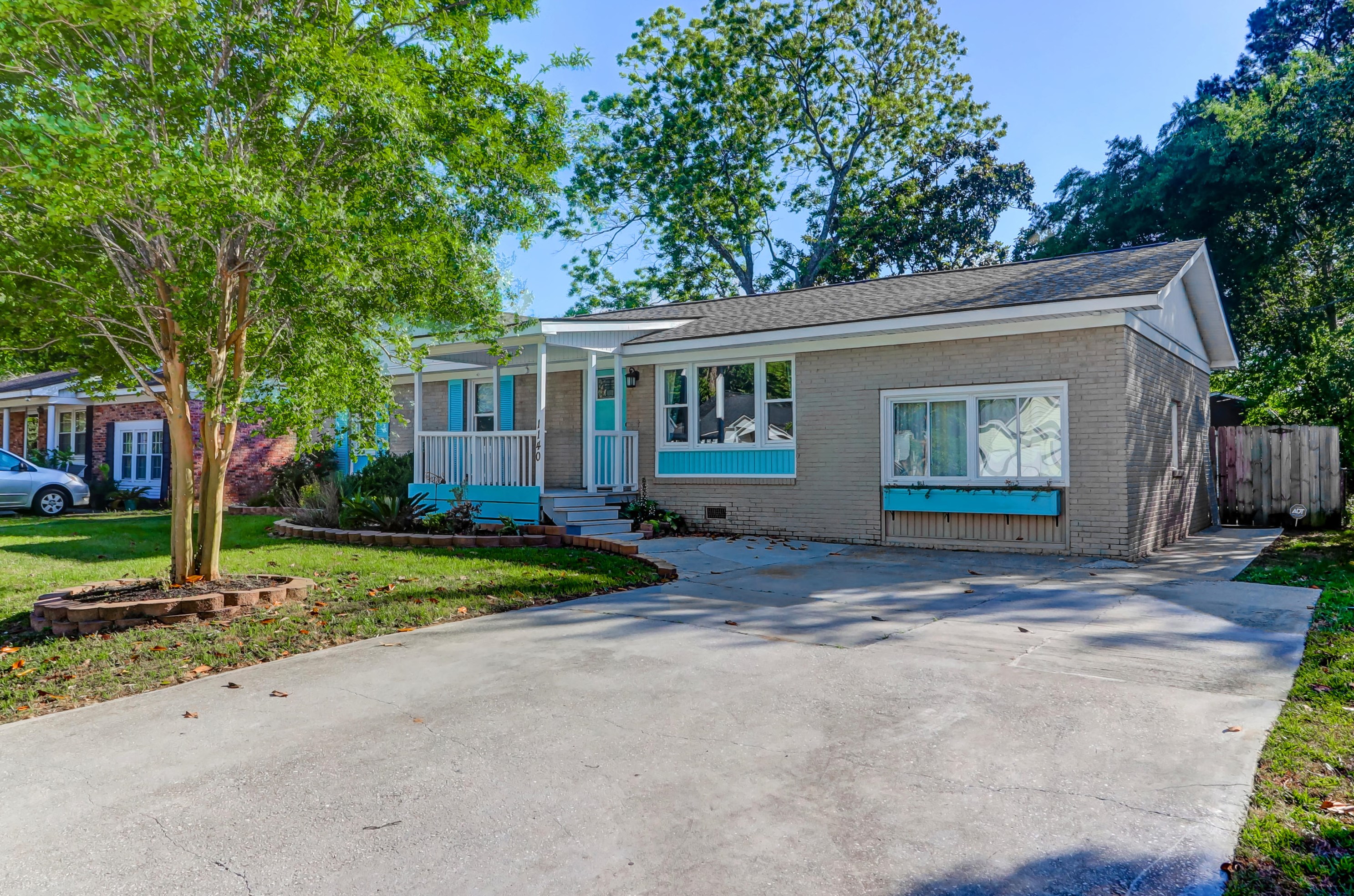 1140 Landsdowne Dr, Charleston, SC 29412-9723