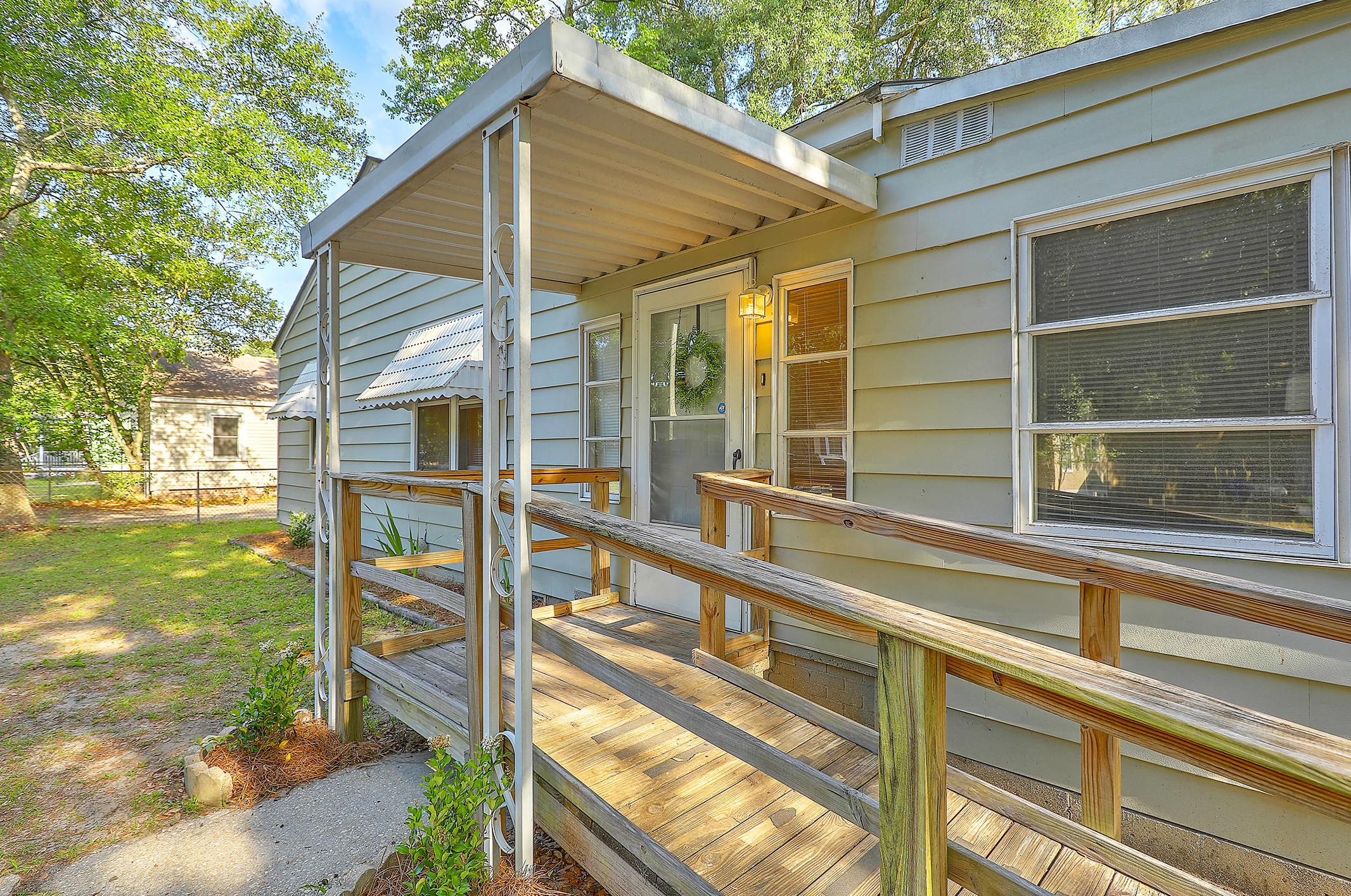 1218 Burke St, Charleston, SC 29410-3422