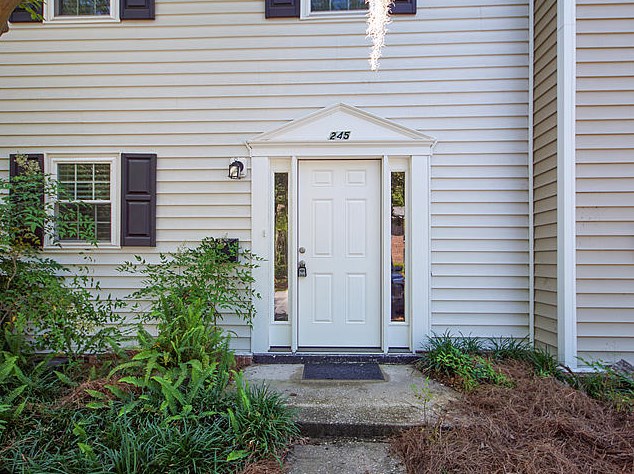 245 Heritage Cir, Mount Pleasant, SC 29464