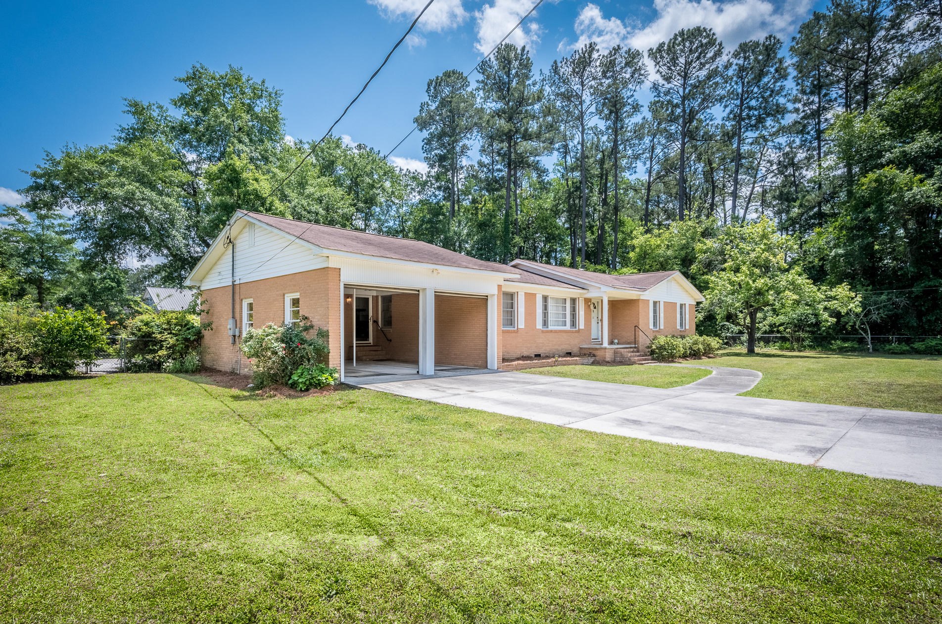 220 Maxey St, Walterboro, SC 29488-2545