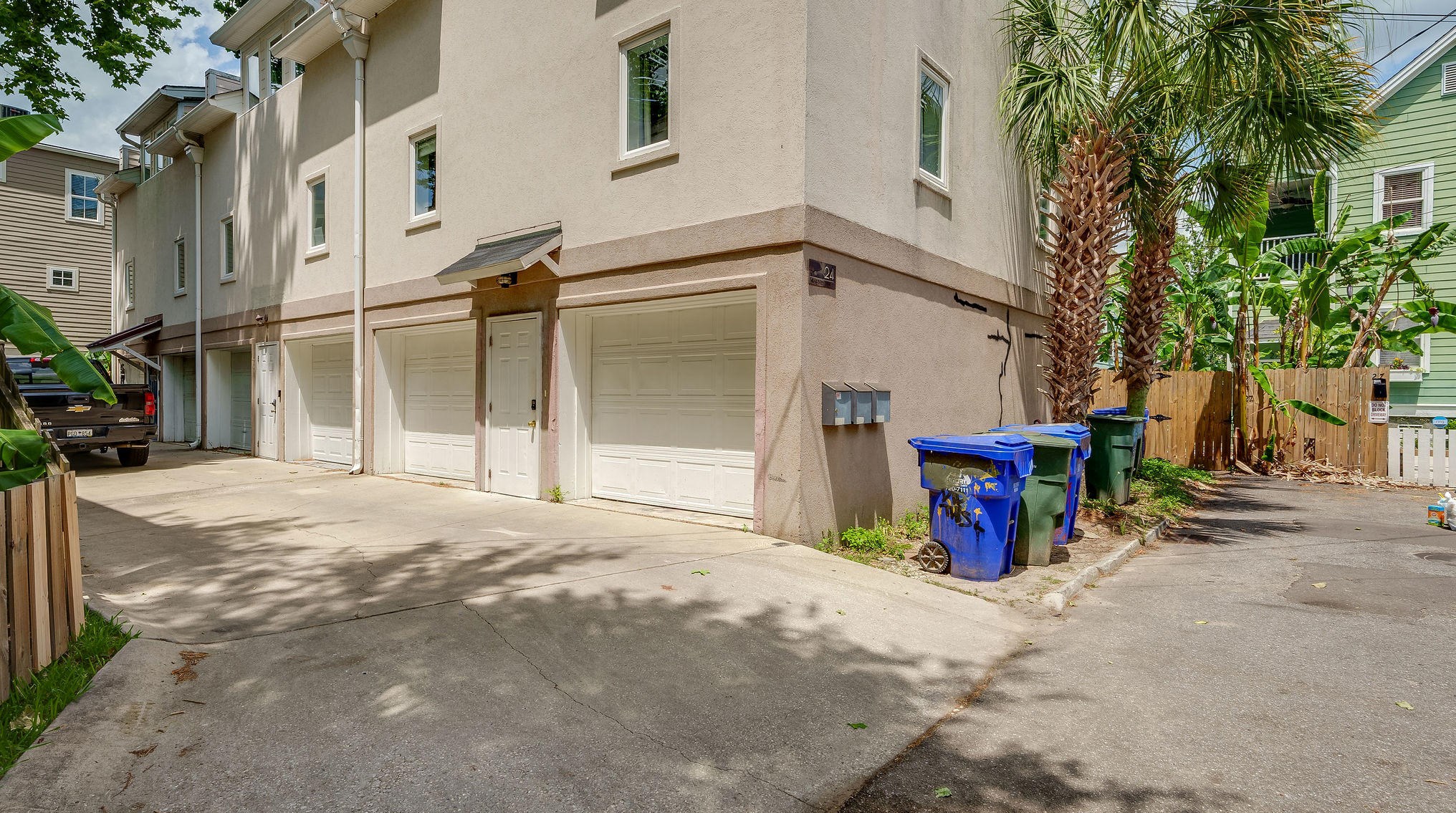 24 Strawberry Ln #b, Charleston, SC 29403