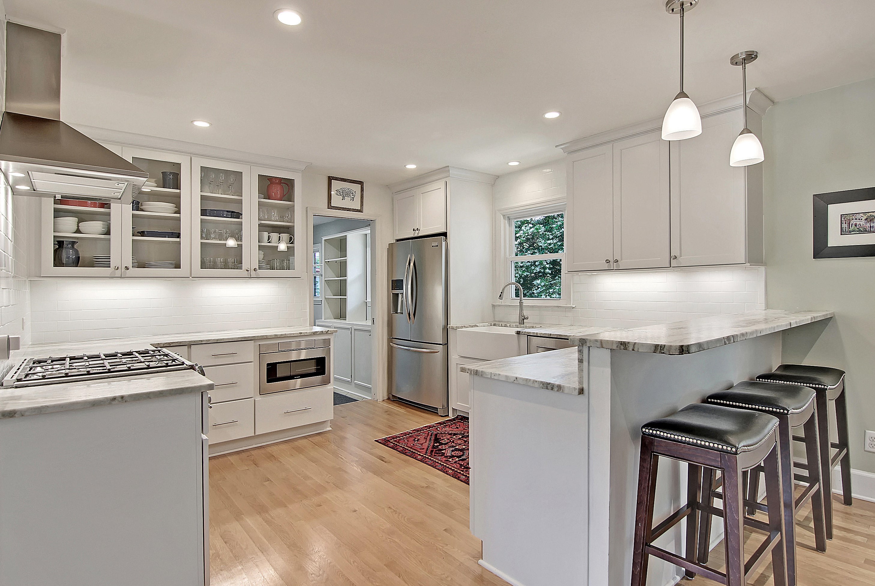 1043 Fort Sumter Dr, Charleston, SC 29412-4331