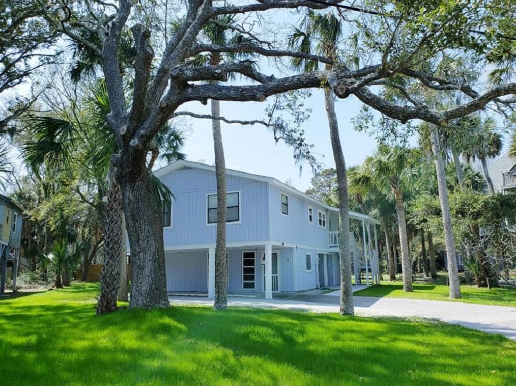 1412 Chancellor St, Edisto, SC 29438-3304