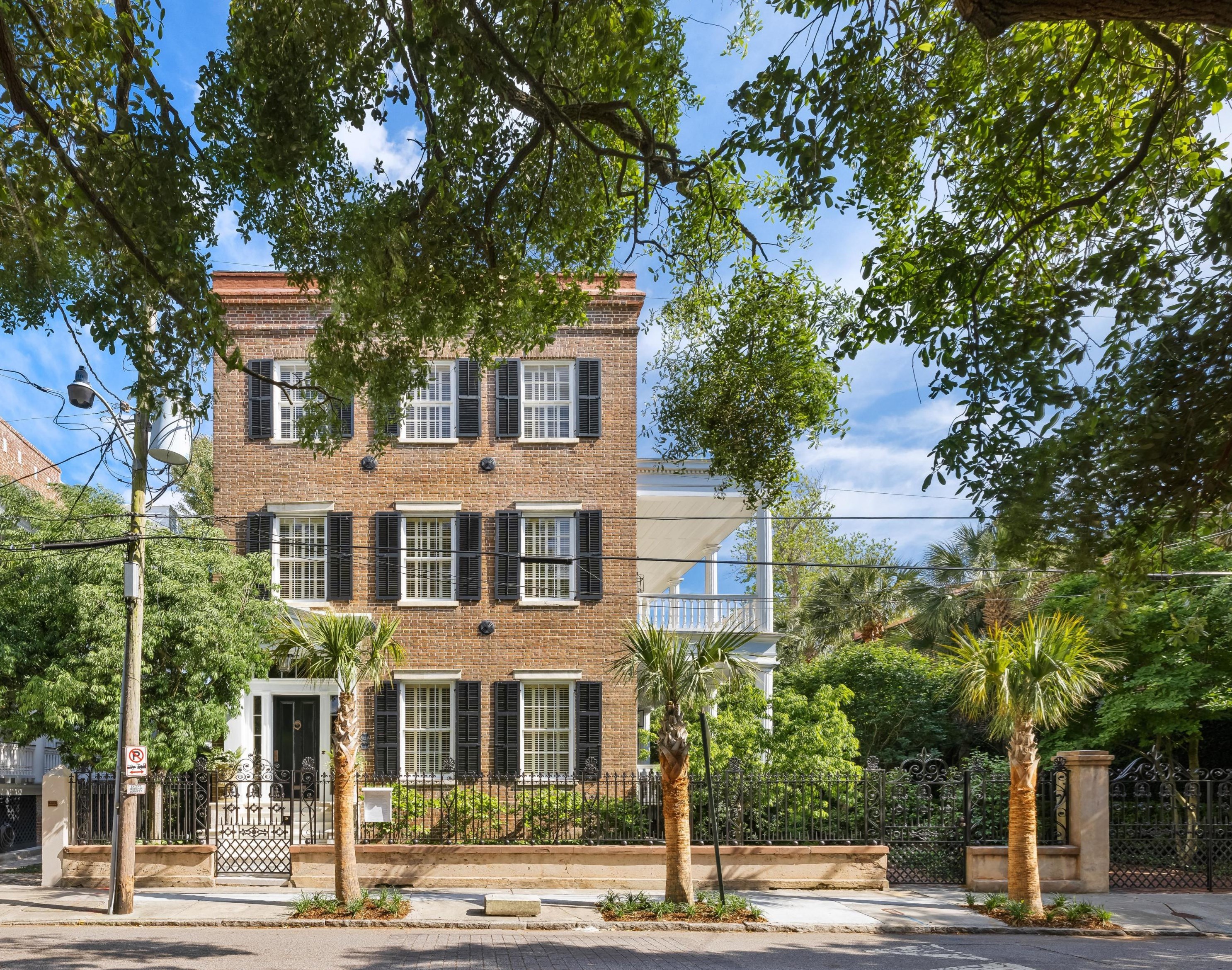 37 Hasell St, Charleston, SC 29401-1604