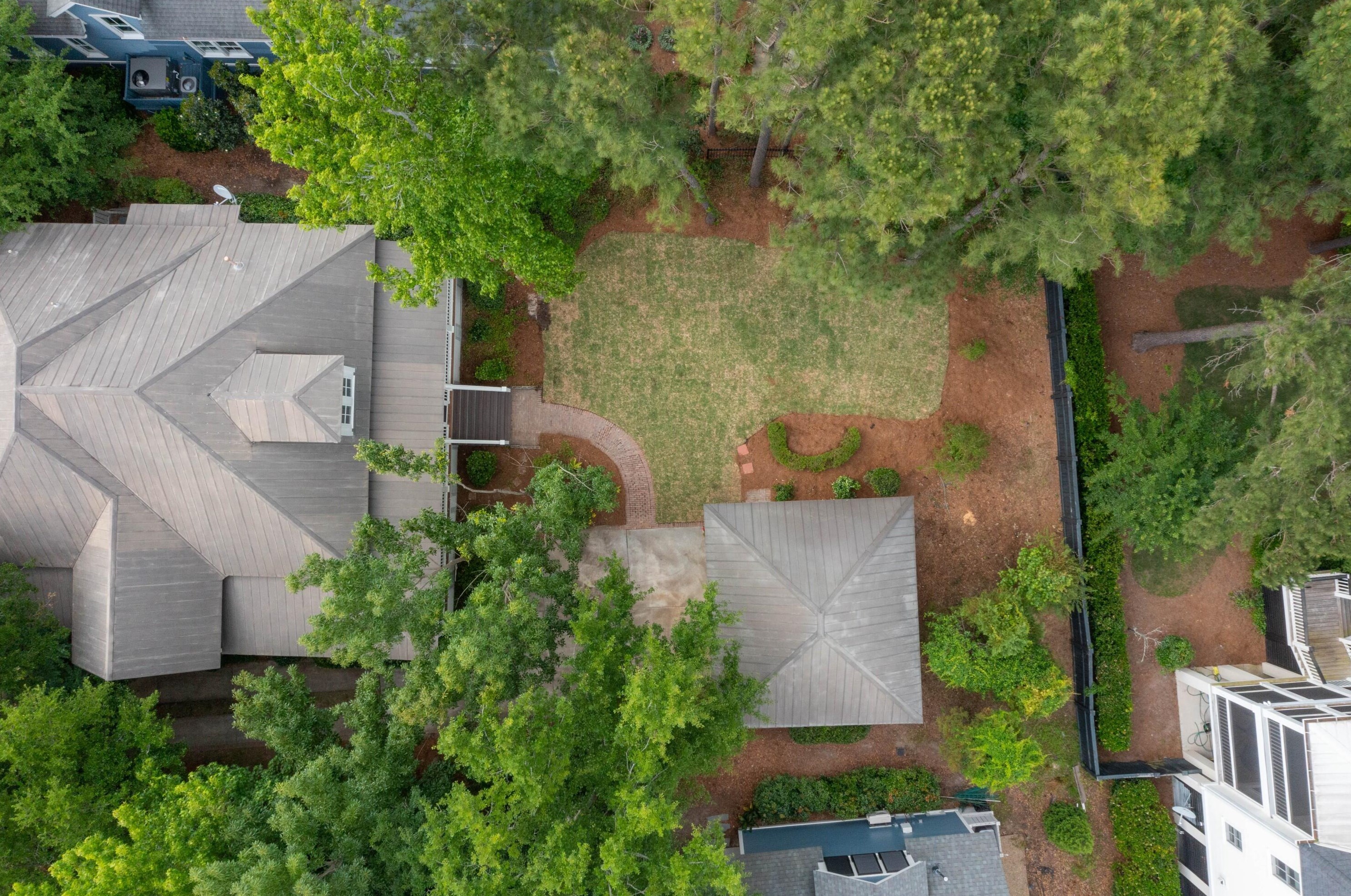 160 King George St, Charleston SC  29492-8129 exterior