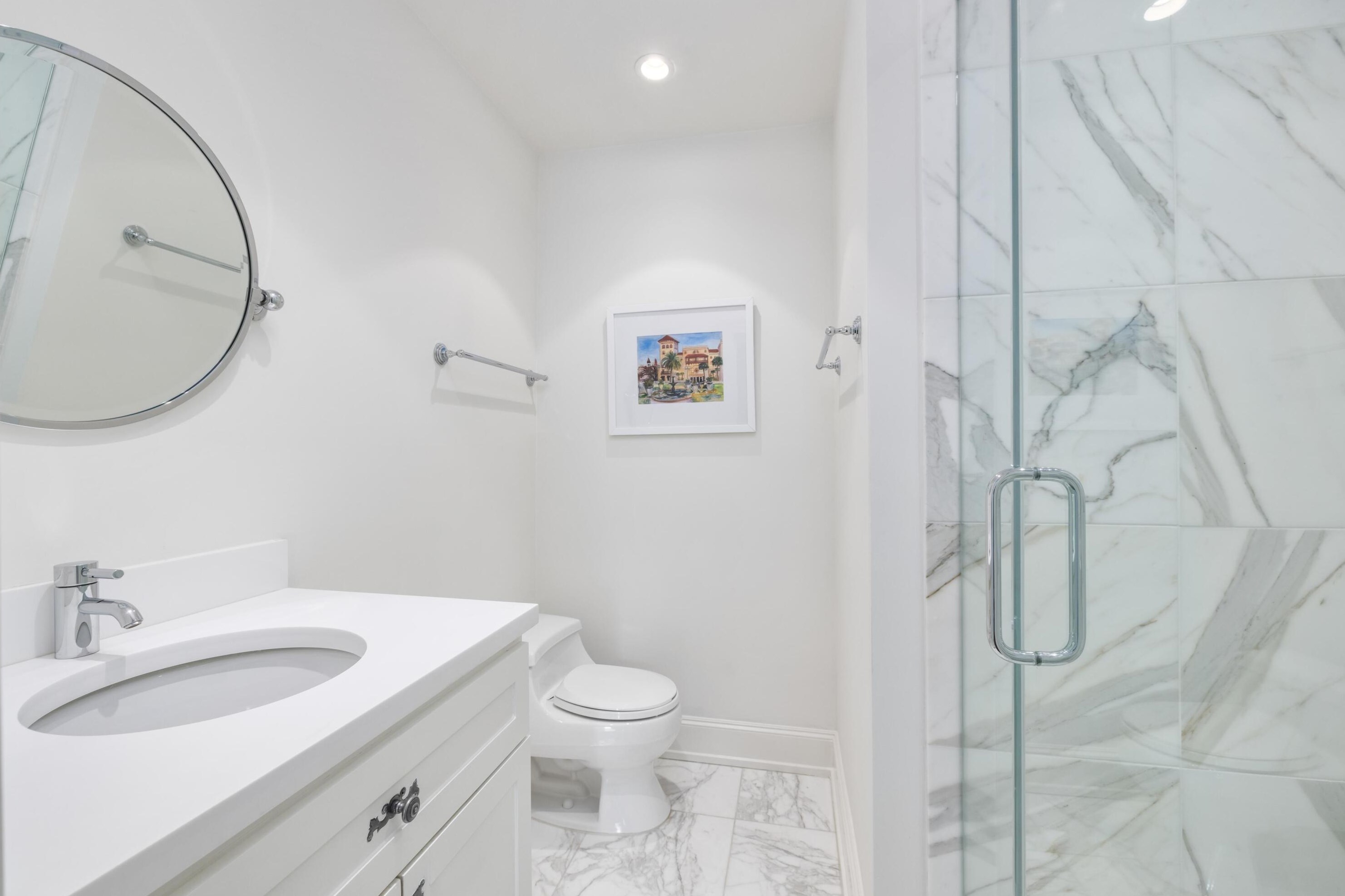 100 Bay St, Charleston SC  29401-2543 exterior