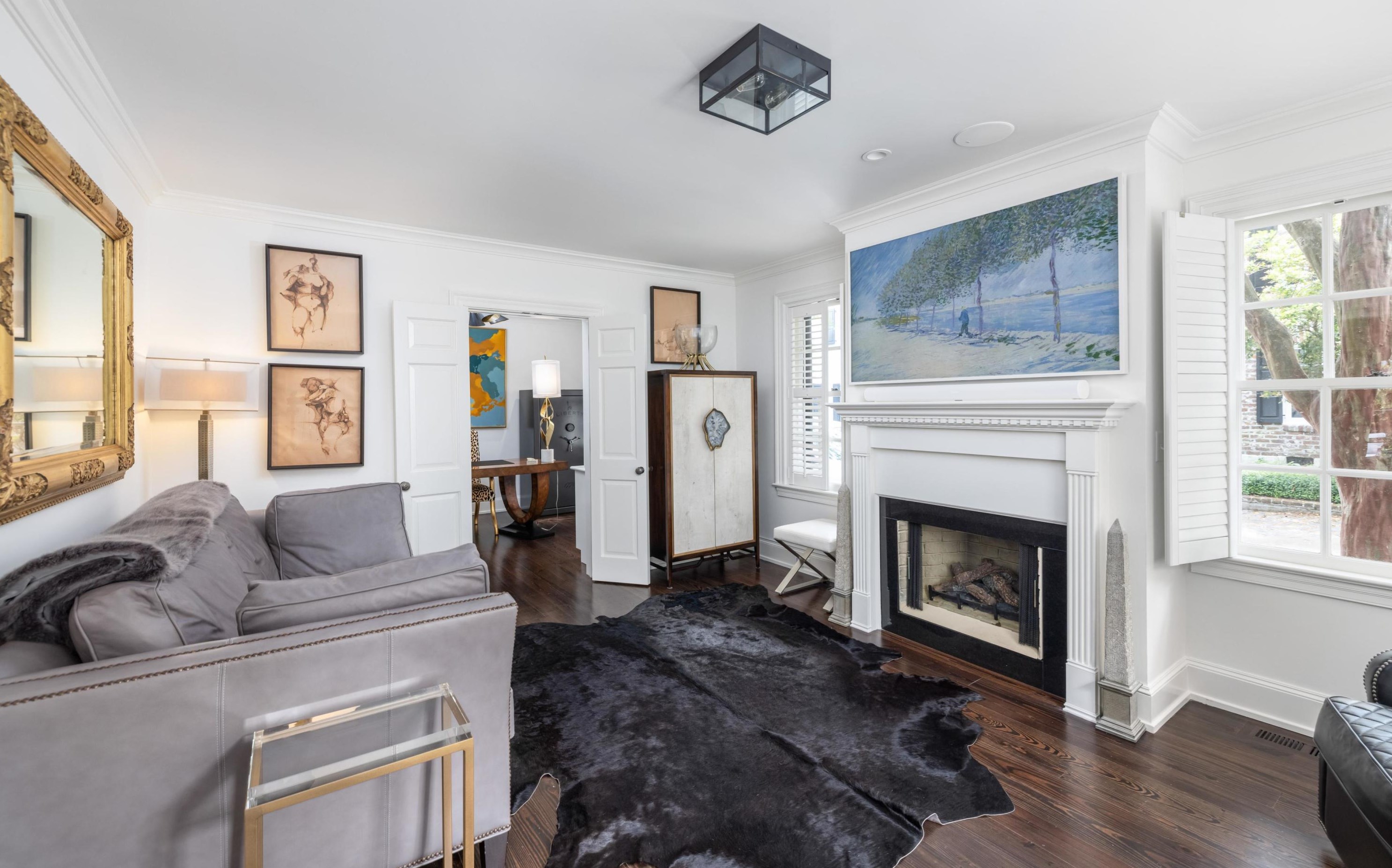 100 Bay St, Charleston SC  29401-2543 exterior