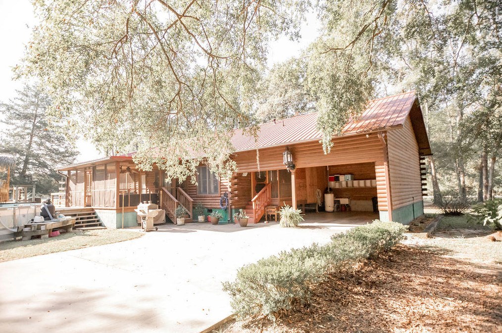 215 Player Ln, Ruffin, SC 29475