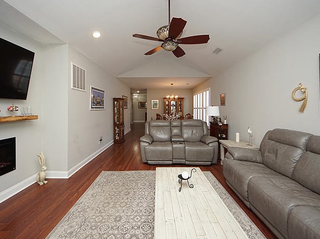 9047 Delancey Cir, Charleston SC  29406-9161 exterior