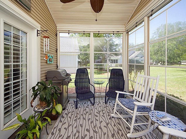 9047 Delancey Cir, Charleston SC  29406-9161 exterior