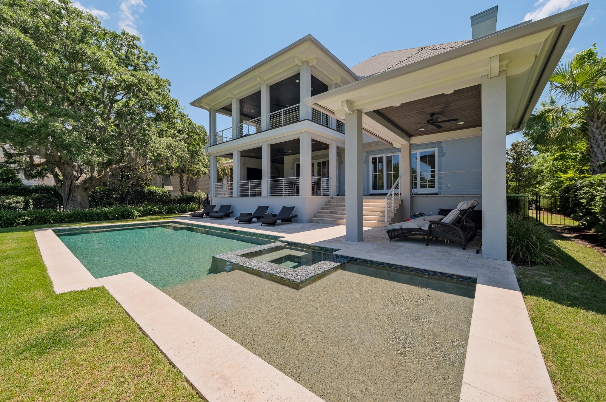 530 Park Crossing Dr, Charleston SC  29492-2101 exterior