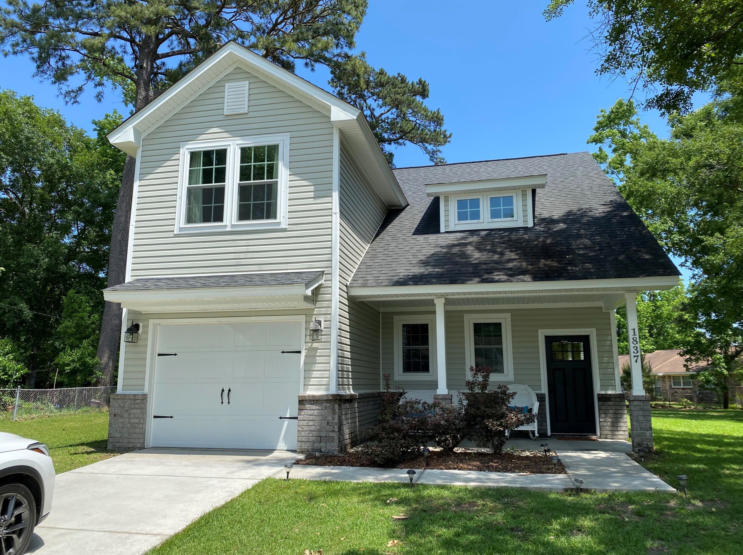 1837 Stonehedge Rd, Charleston, SC 29407-3525