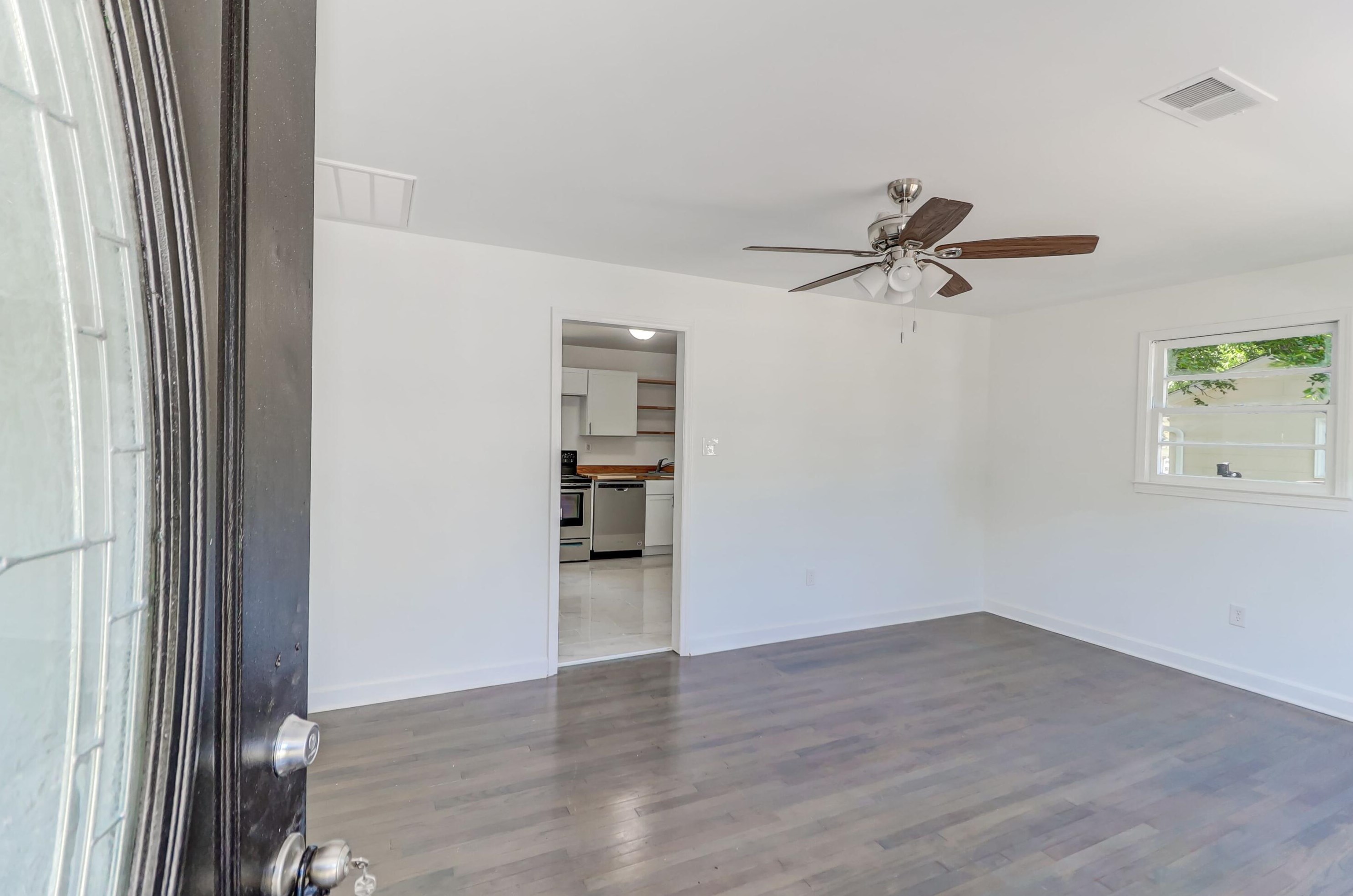 221 Birch Ave, Charleston SC  29445-3048 exterior