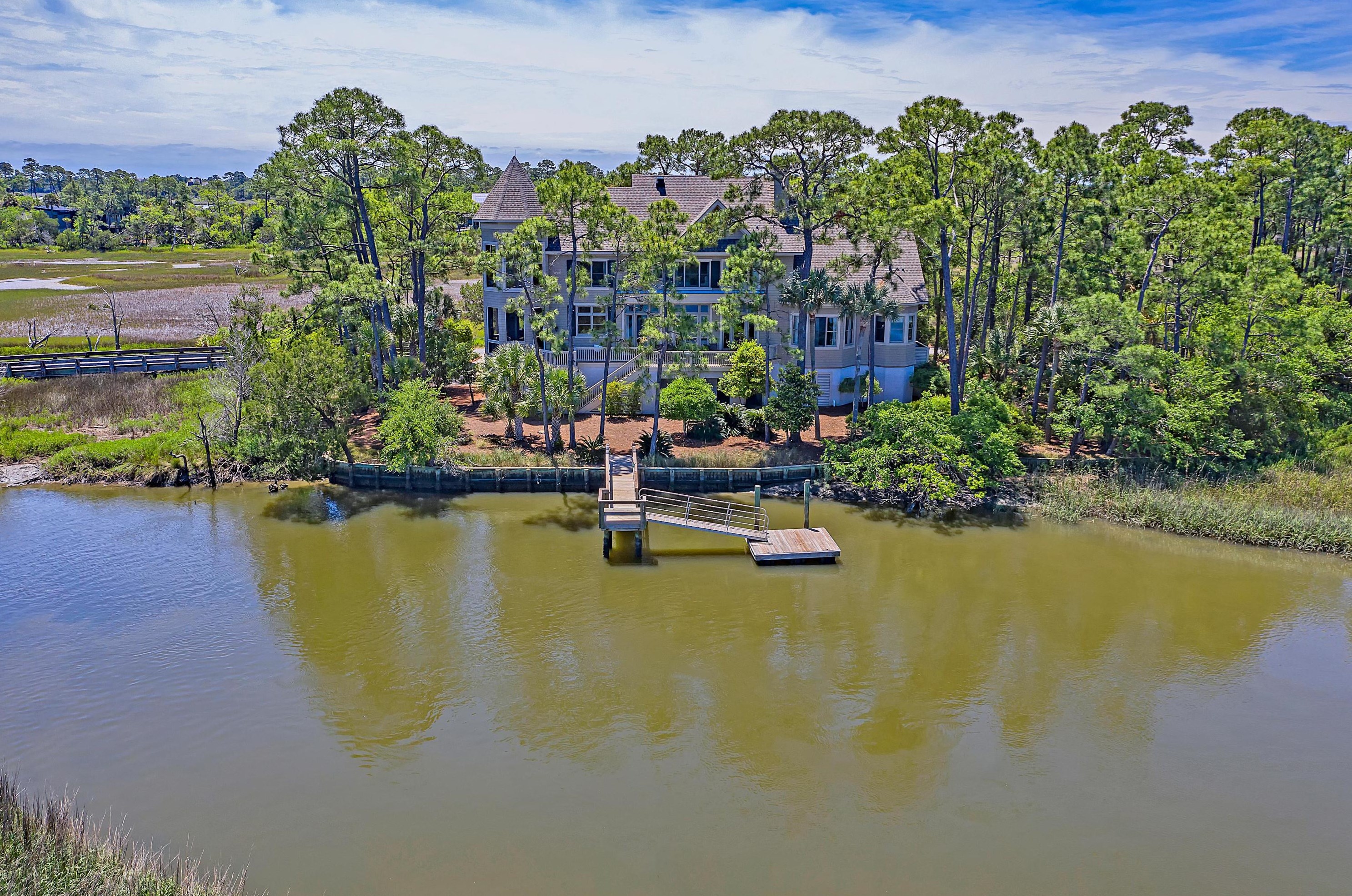 61 Salt Cedar Ln, Johns Island, SC 29455