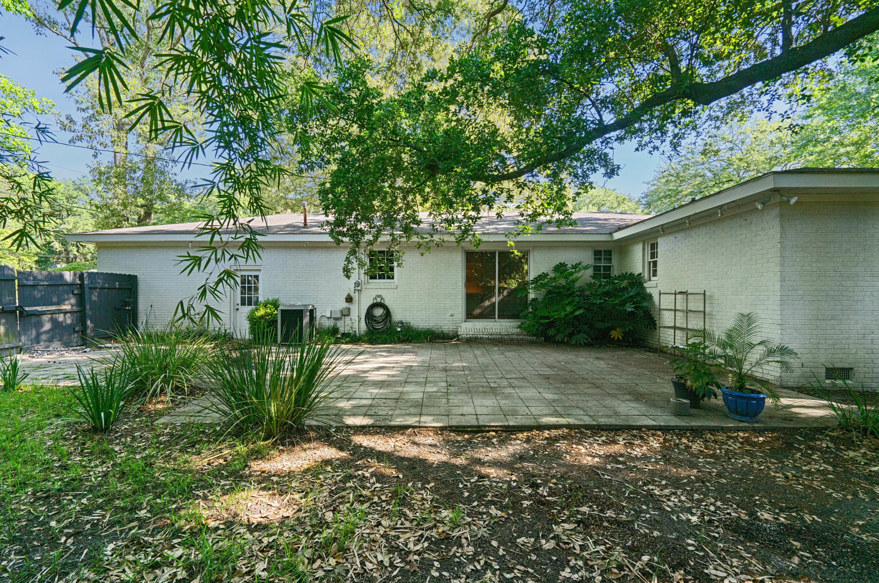 1115 Northbridge Dr, Charleston, SC 29407-3711