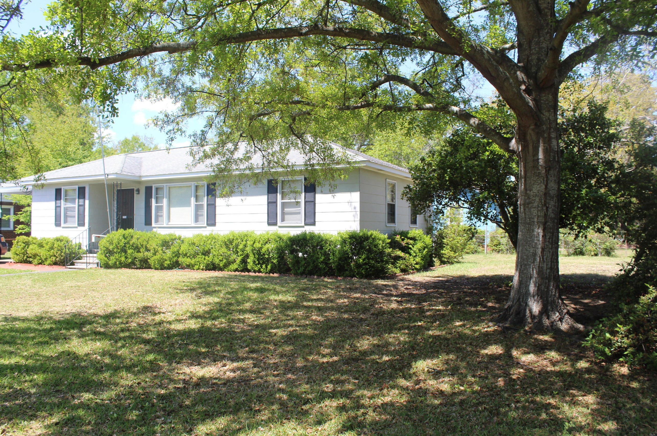 2754 Louise Dr, Charleston, SC 29405