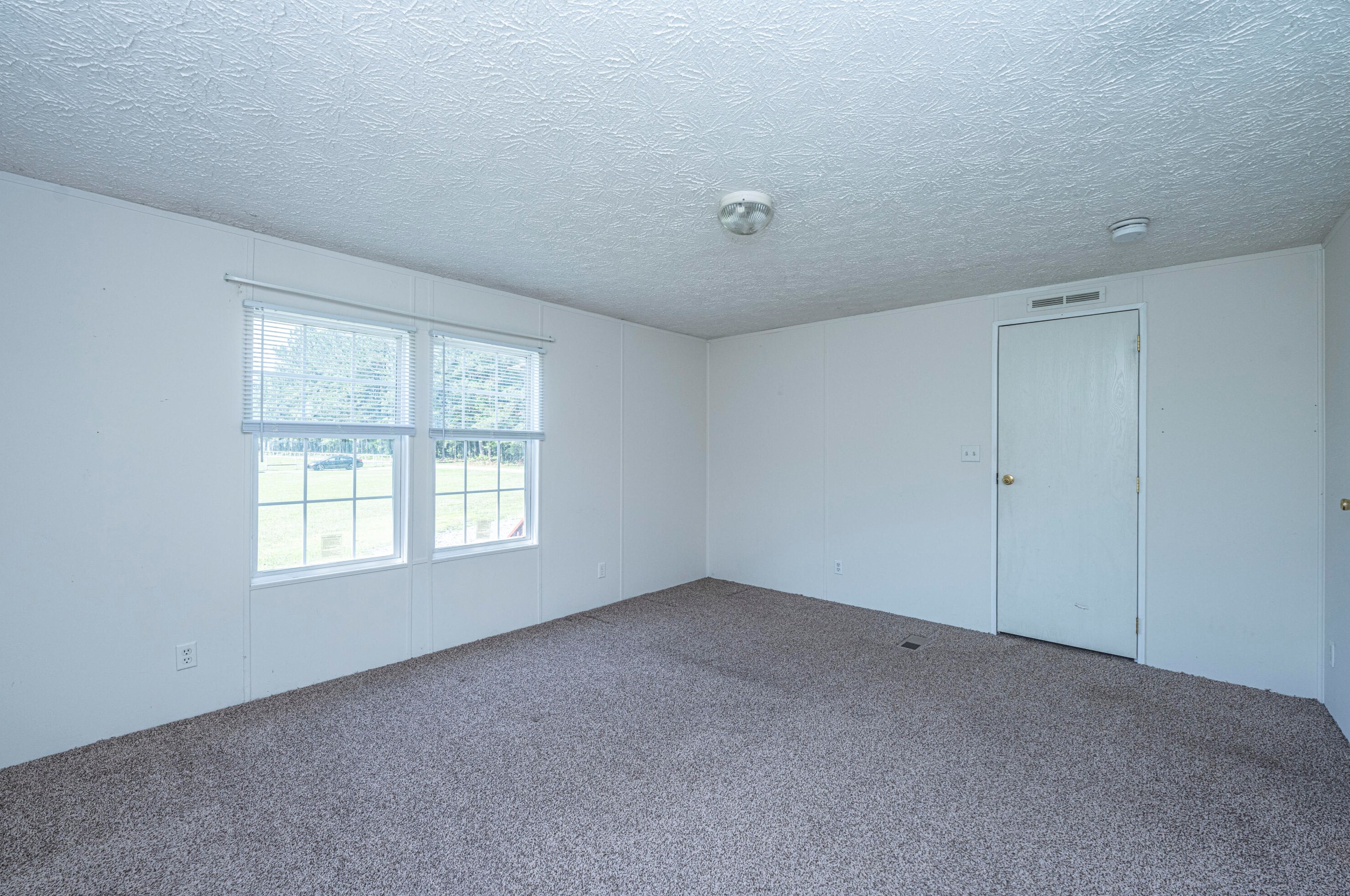 256 Skyland Ln, Moncks Corner SC  29461-7547 exterior