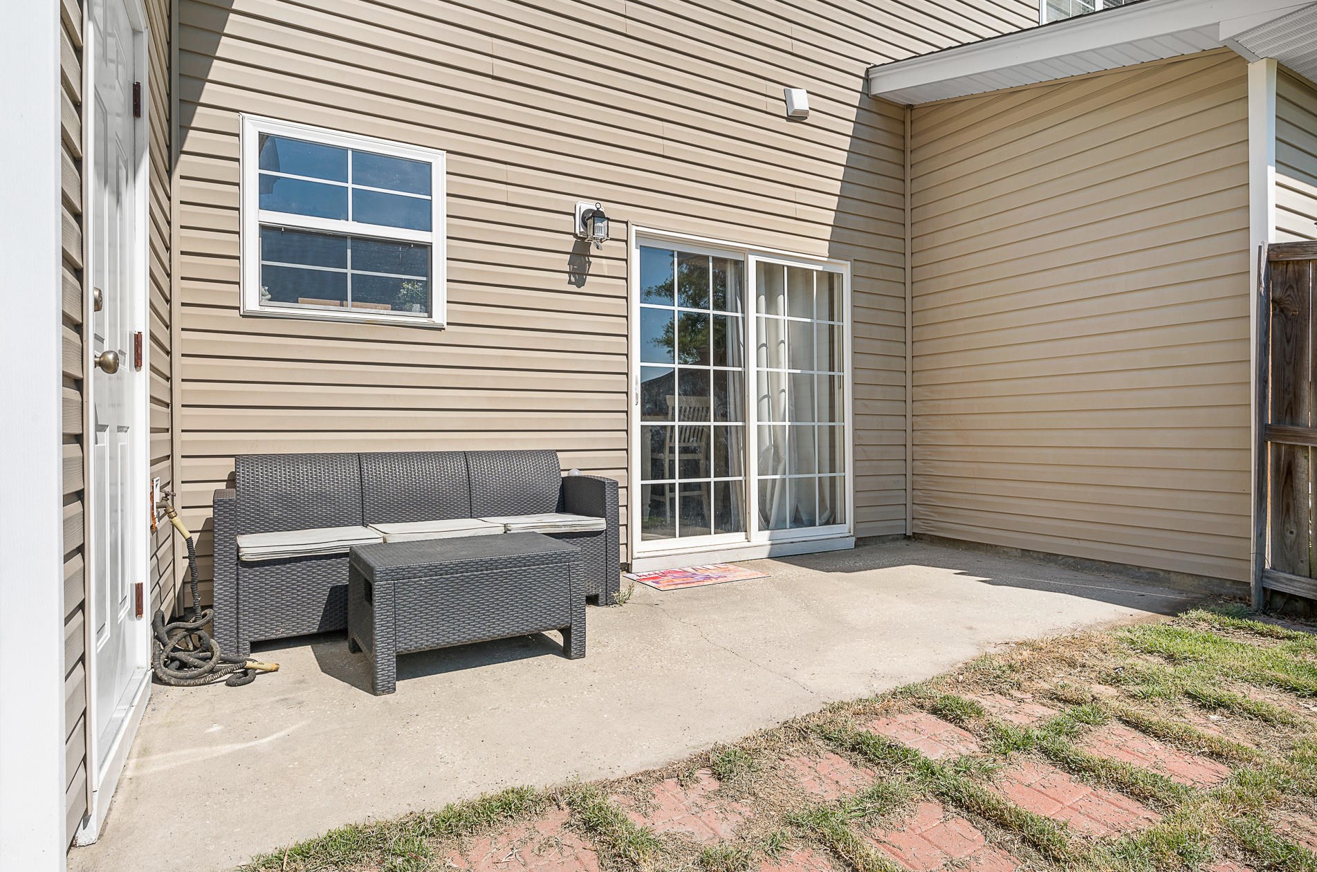 114 Lamplighter Ln, Summerville SC  29483-2136 exterior