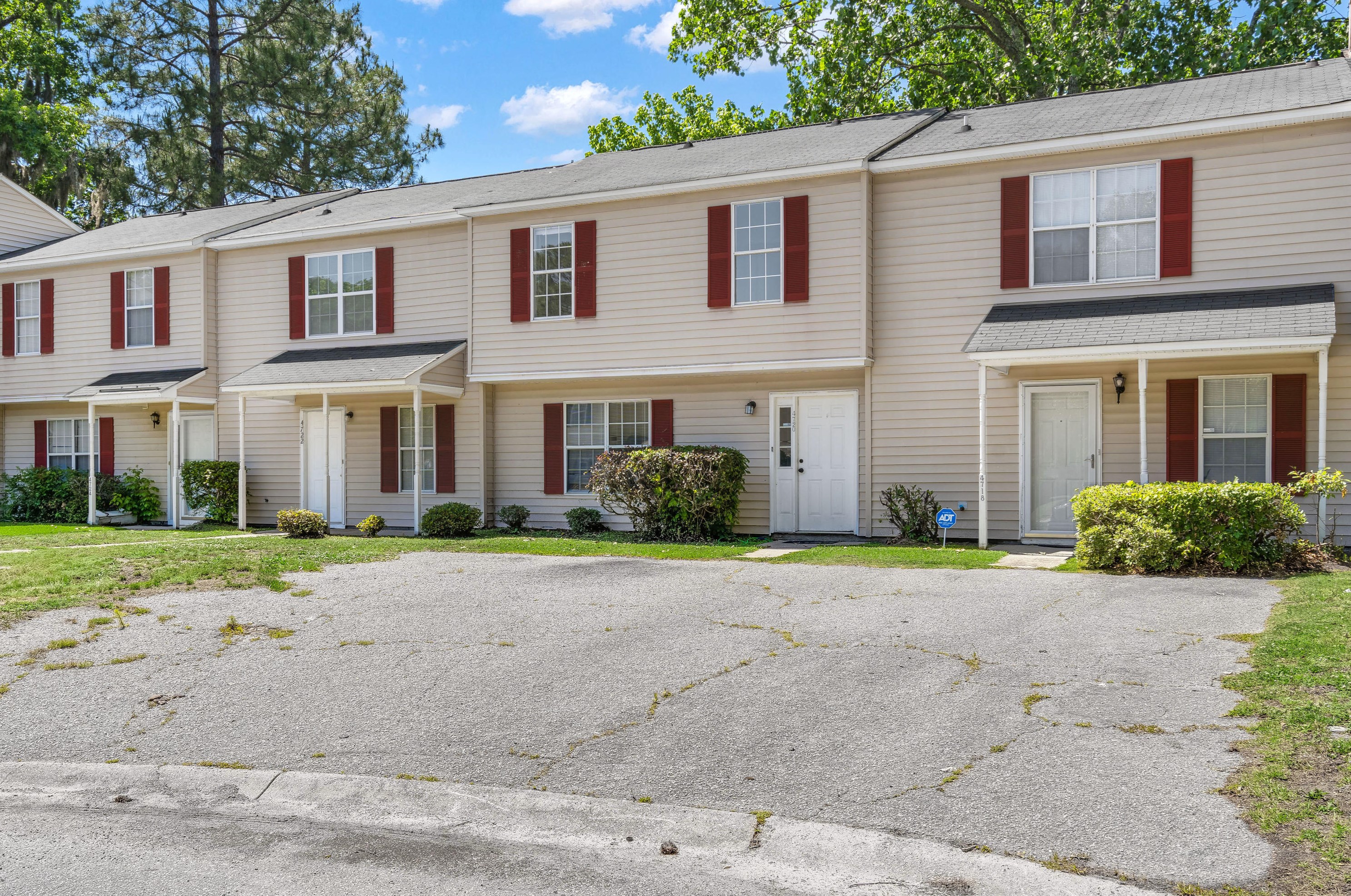 4720 Bayfield Dr, Charleston, SC 29418-5008