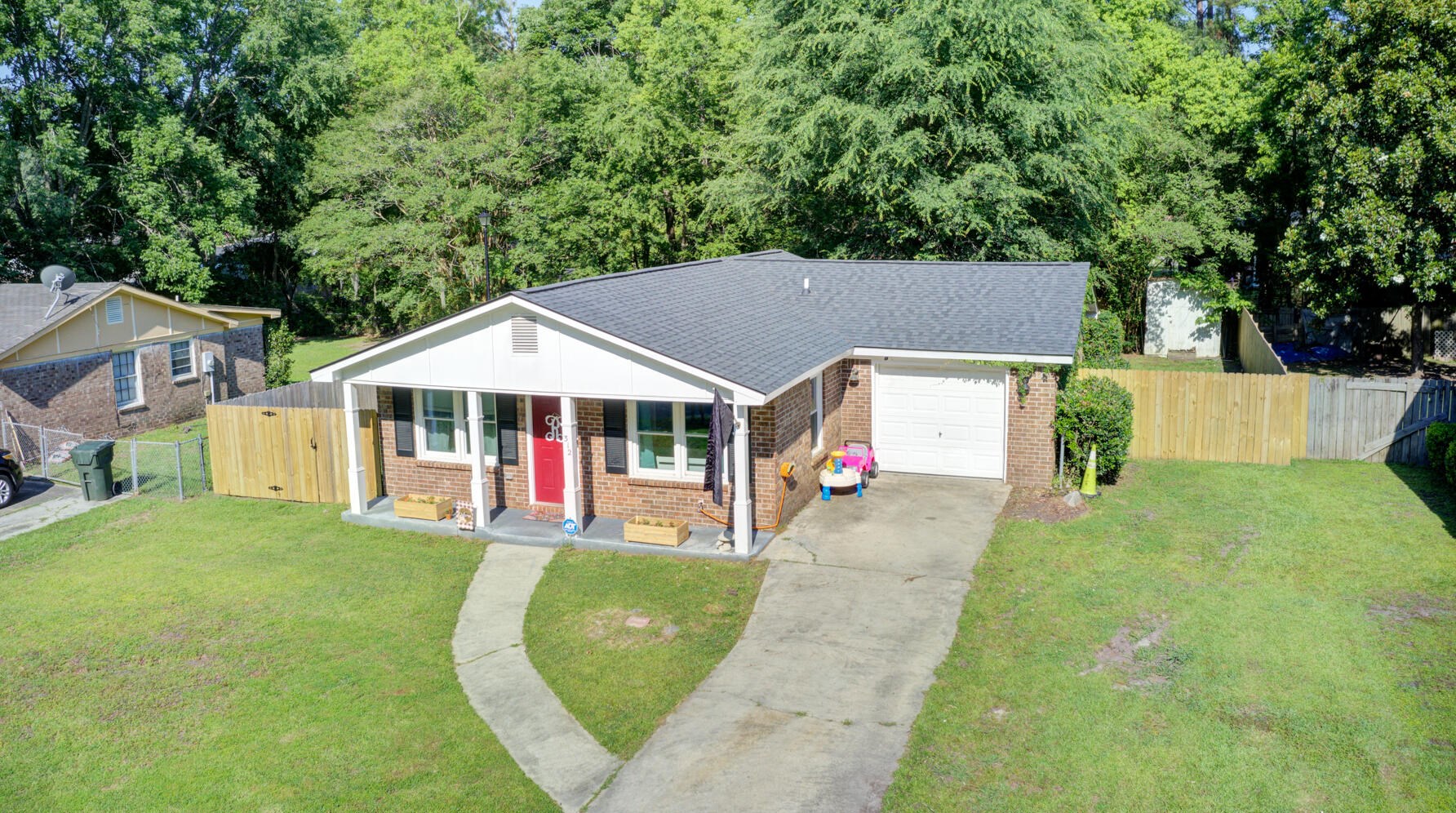 312 Water Oak Dr, Charleston, SC 29445