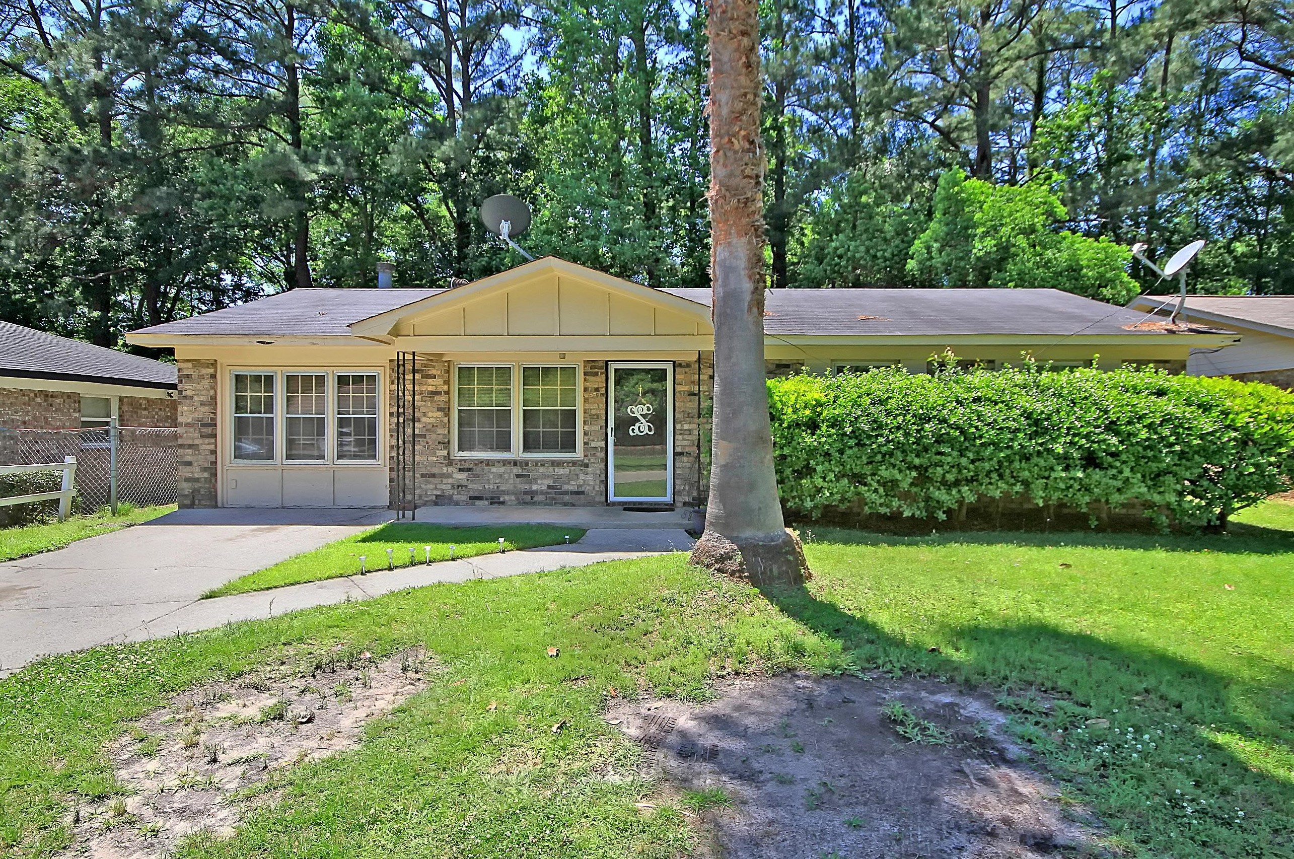 313 Elliott Dr, Ladson, SC 29456