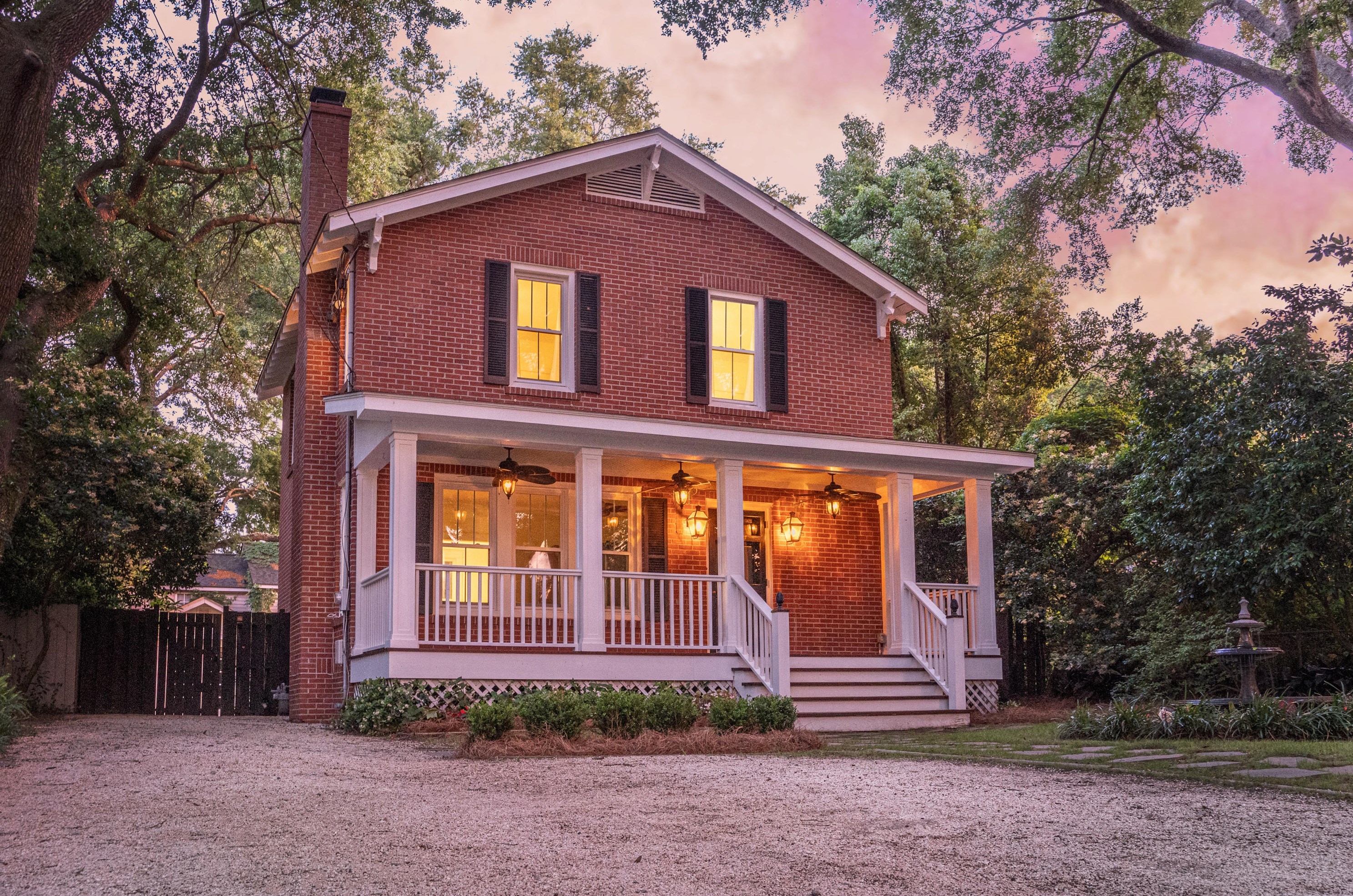 2131 Wappoo Dr, Charleston, SC 29412-2052