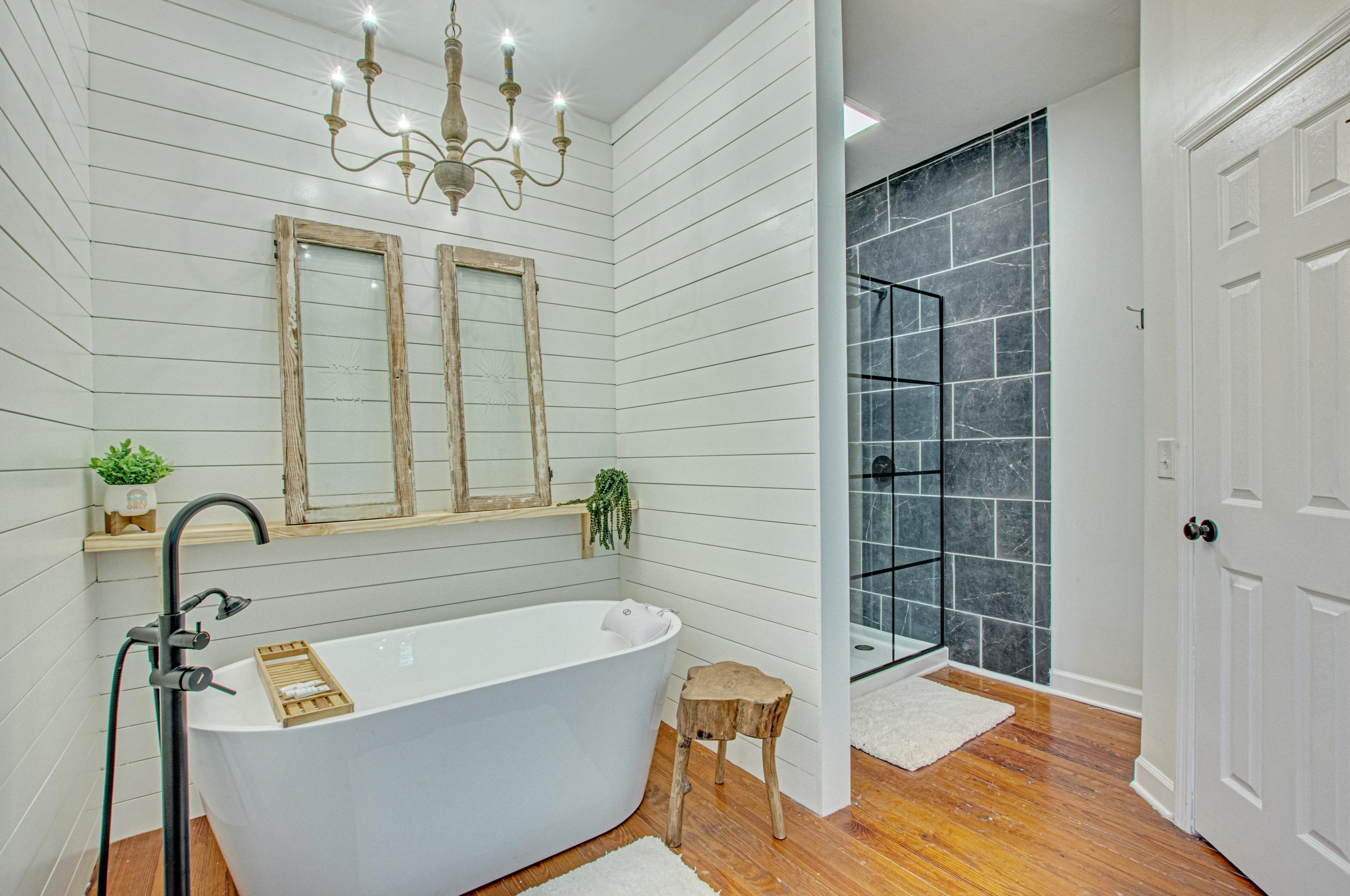 105 Hickory St, Summerville SC  29483-6501 exterior