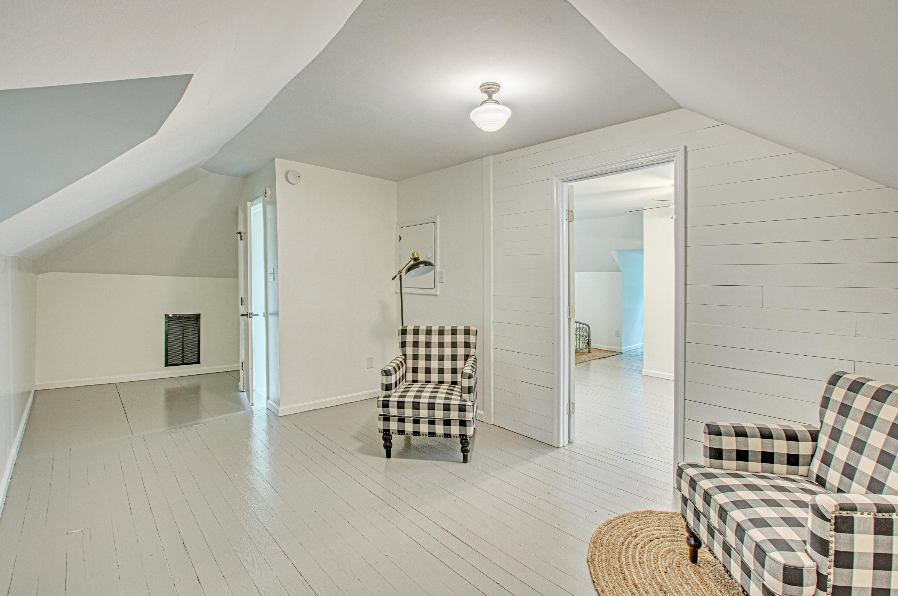 105 Hickory St, Summerville SC  29483-6501 exterior